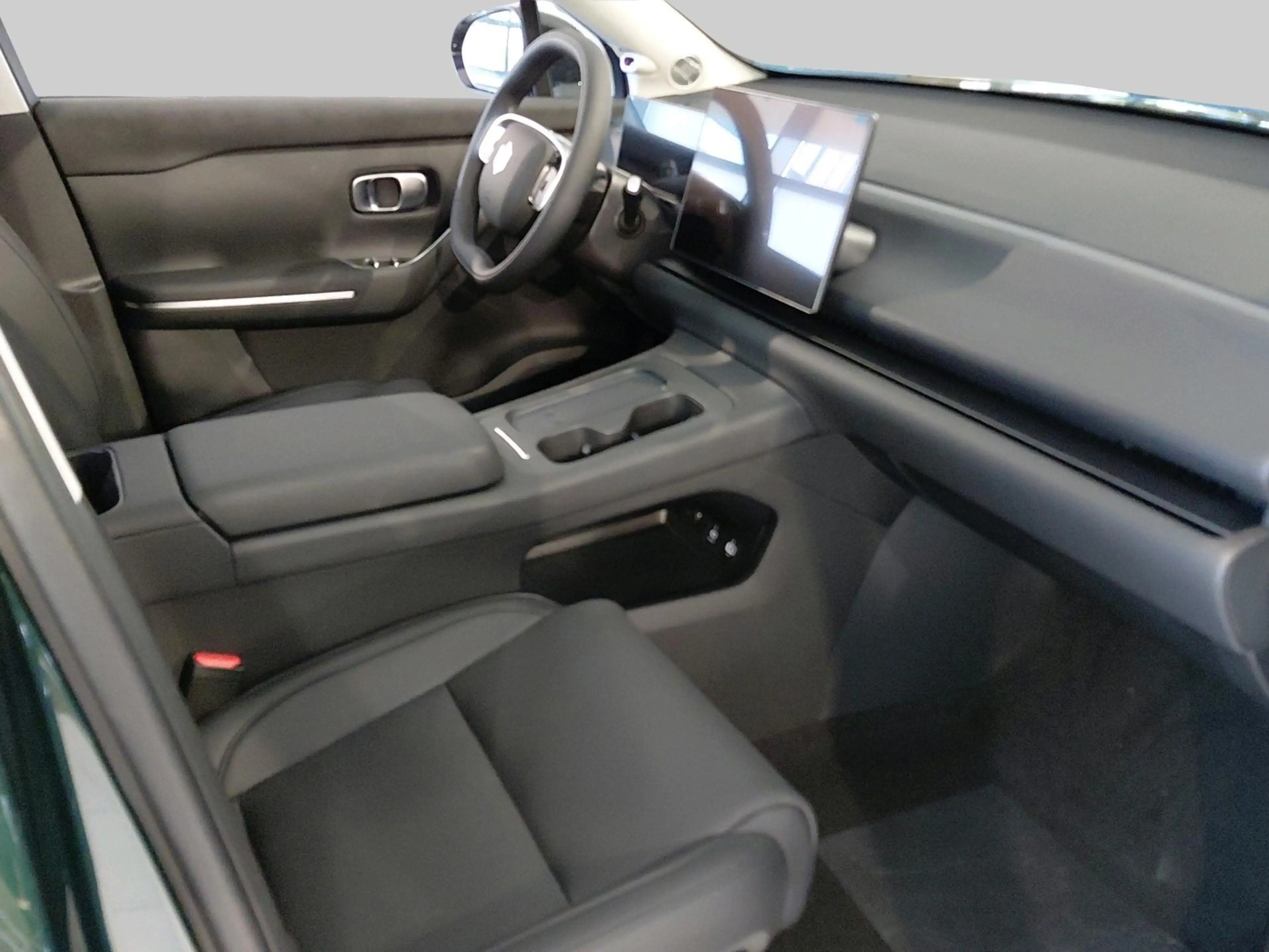 Leapmotor C10 Design REEV 28.4 kWh | Achterbank in delen neerkla — photo 12