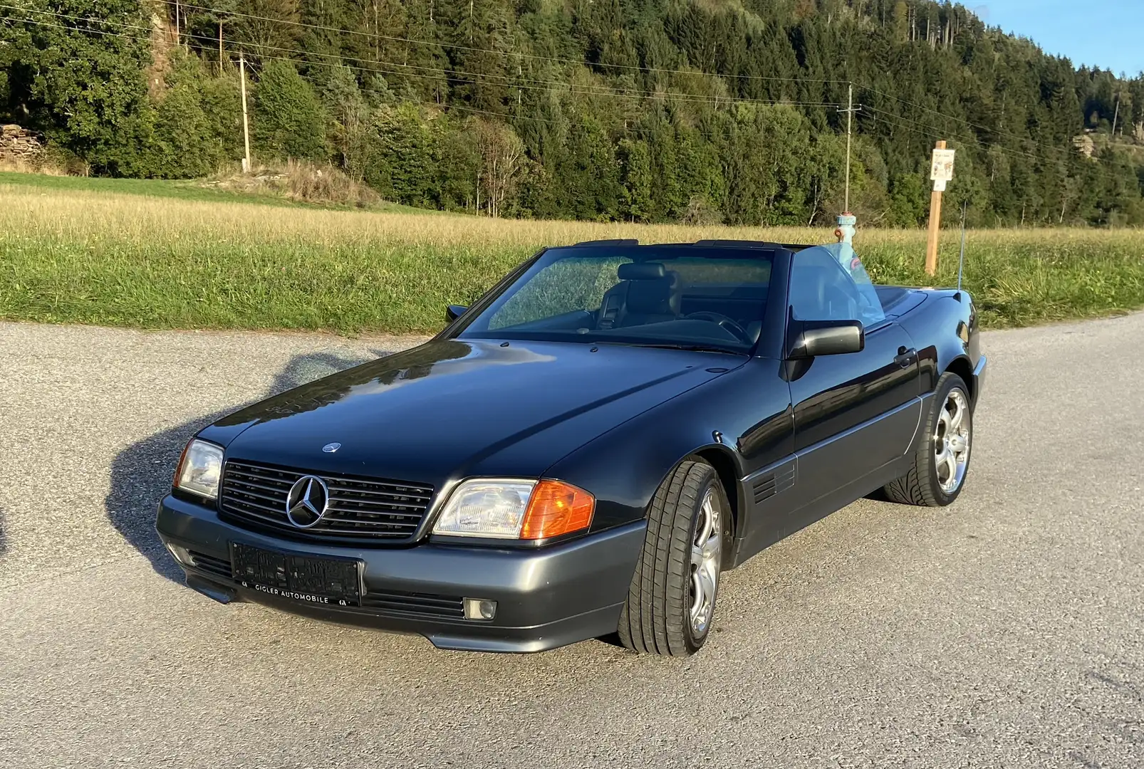 Mercedes-Benz SL 300 Roadster - 1