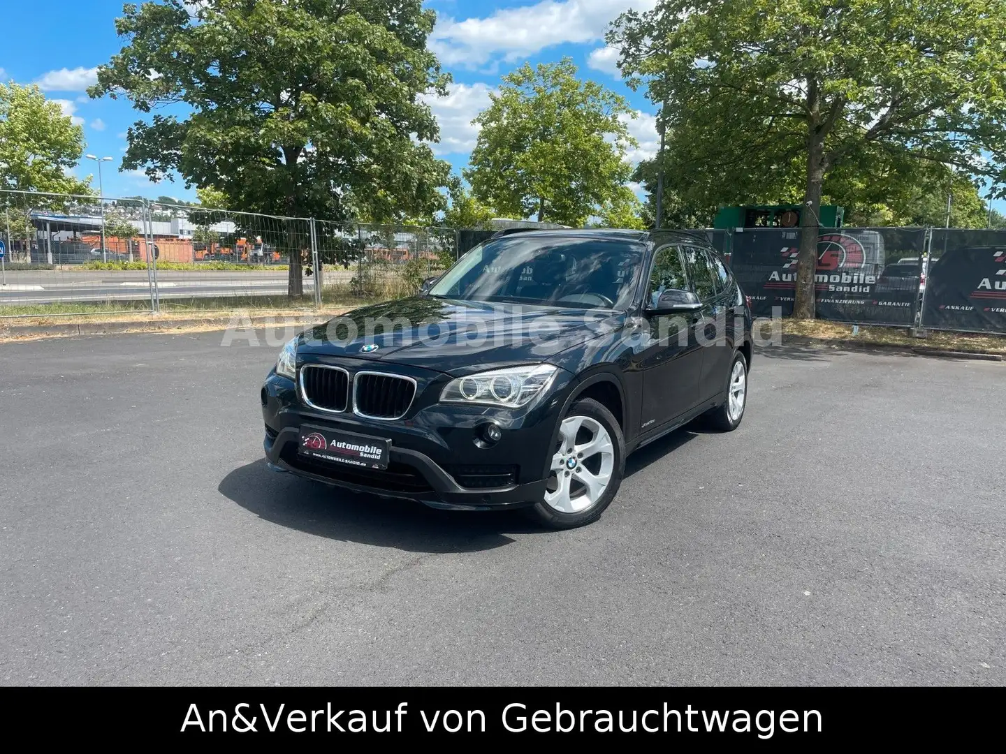 BMW X1 Baureihe X1 18 d xDrive*Navi*PDC*Key-Less*Xen Schwarz - 1