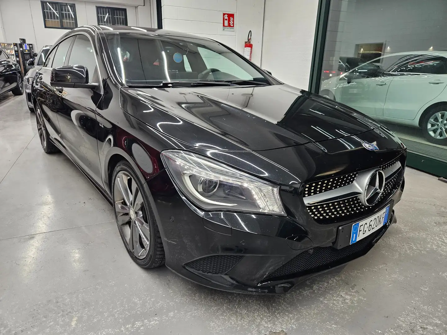 Mercedes-Benz CLA 200 CLA Shooting Brake - X117 Shooting Brake d (cdi) Nero - 1