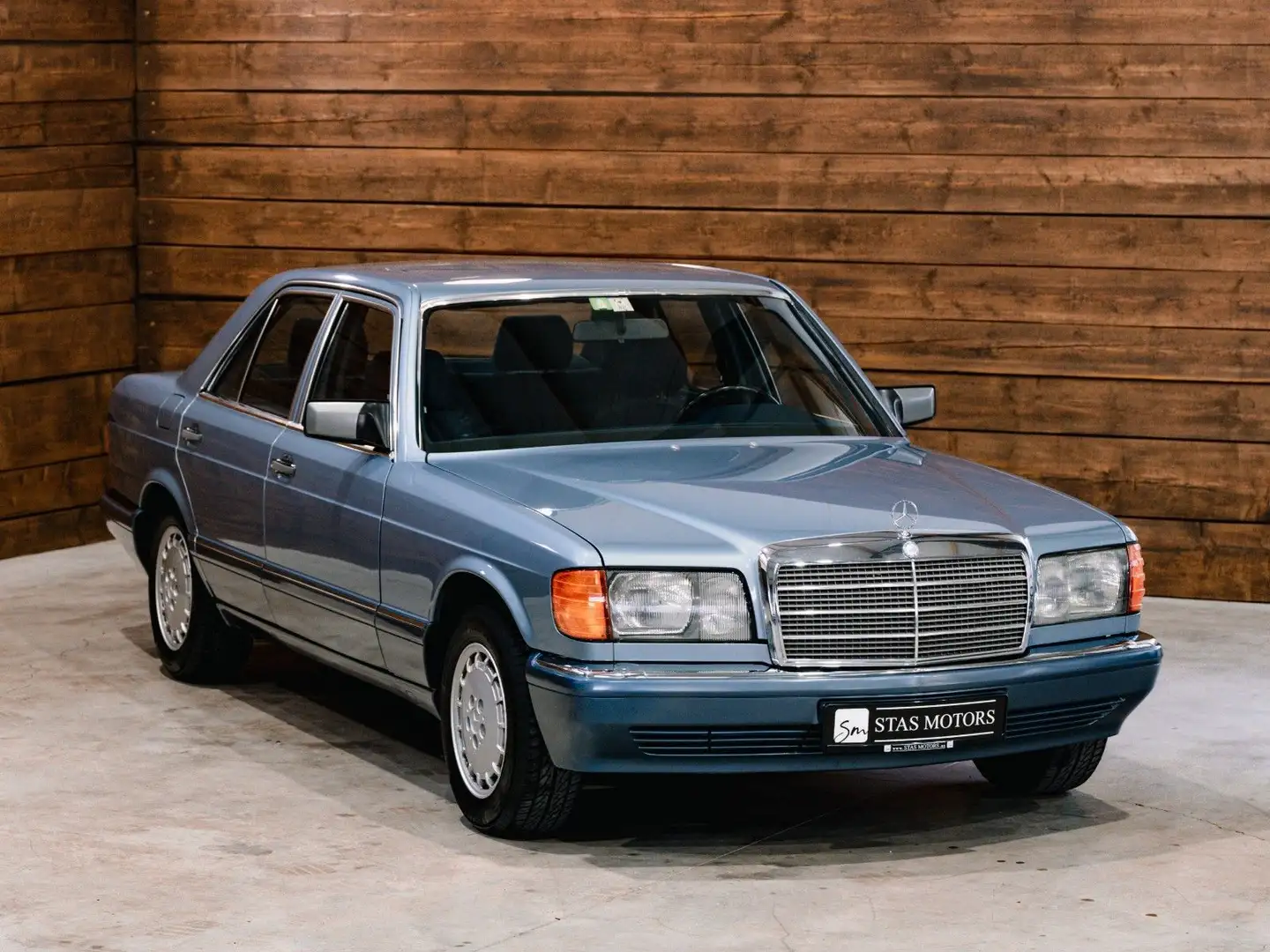 Mercedes-Benz 300 SE W126 | 2. HAND | DEUTSCH | SCHECKHEFT Modrá - 2