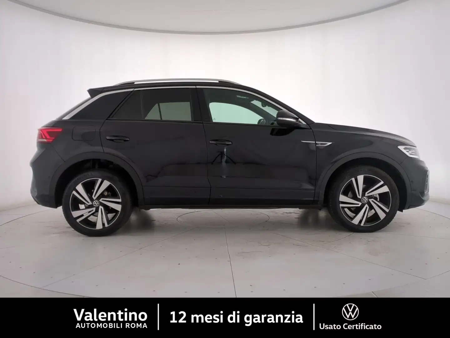 Volkswagen T-Roc 2.0 TDI R-LINE SCR Zwart - 2