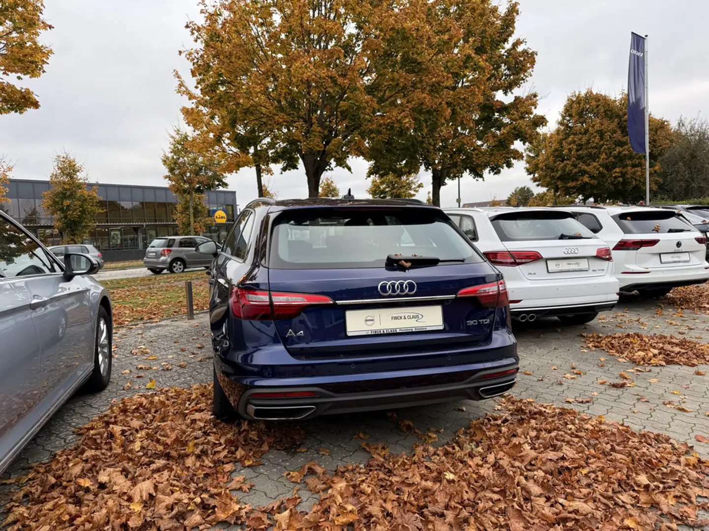 Audi A4 Avant 30 TDI KAMERA LED SCHEINWERFER NAVI Blau - 2