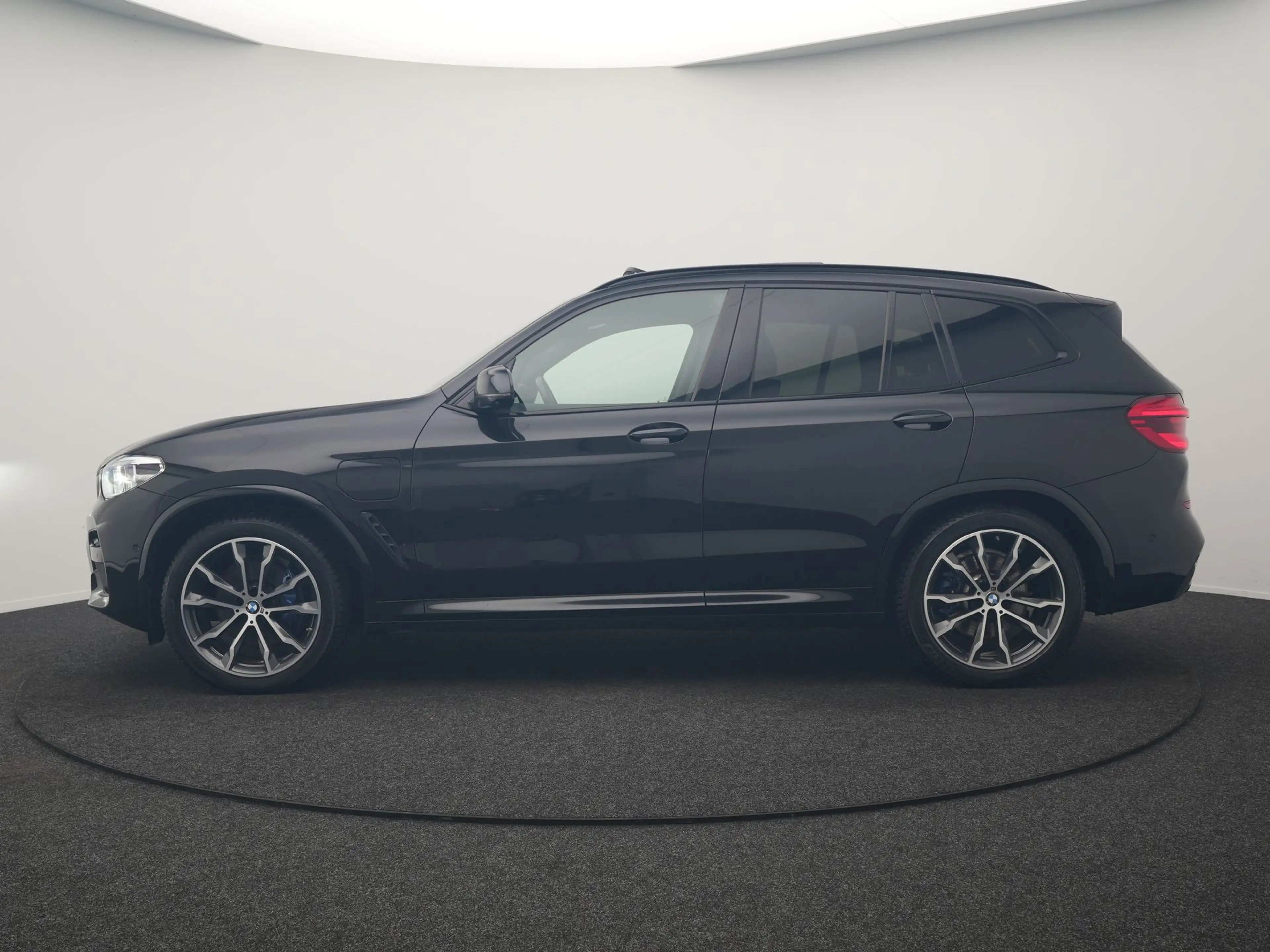 BMW X3 xDrive30e M Sport PHEV 293pk Dealer O.H. | Trekhaa — photo 3