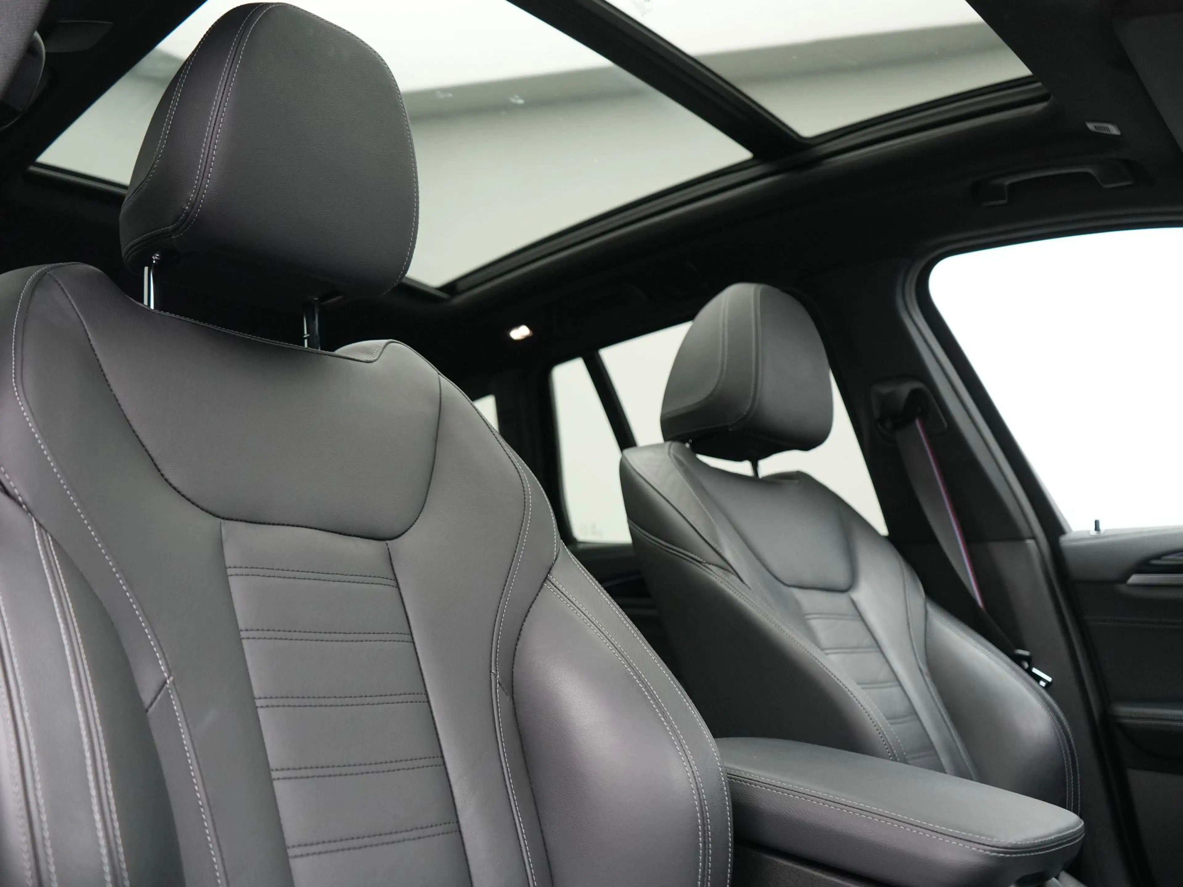 BMW X3 xDrive30e M Sport PHEV 293pk Dealer O.H. | Trekhaa — photo 6