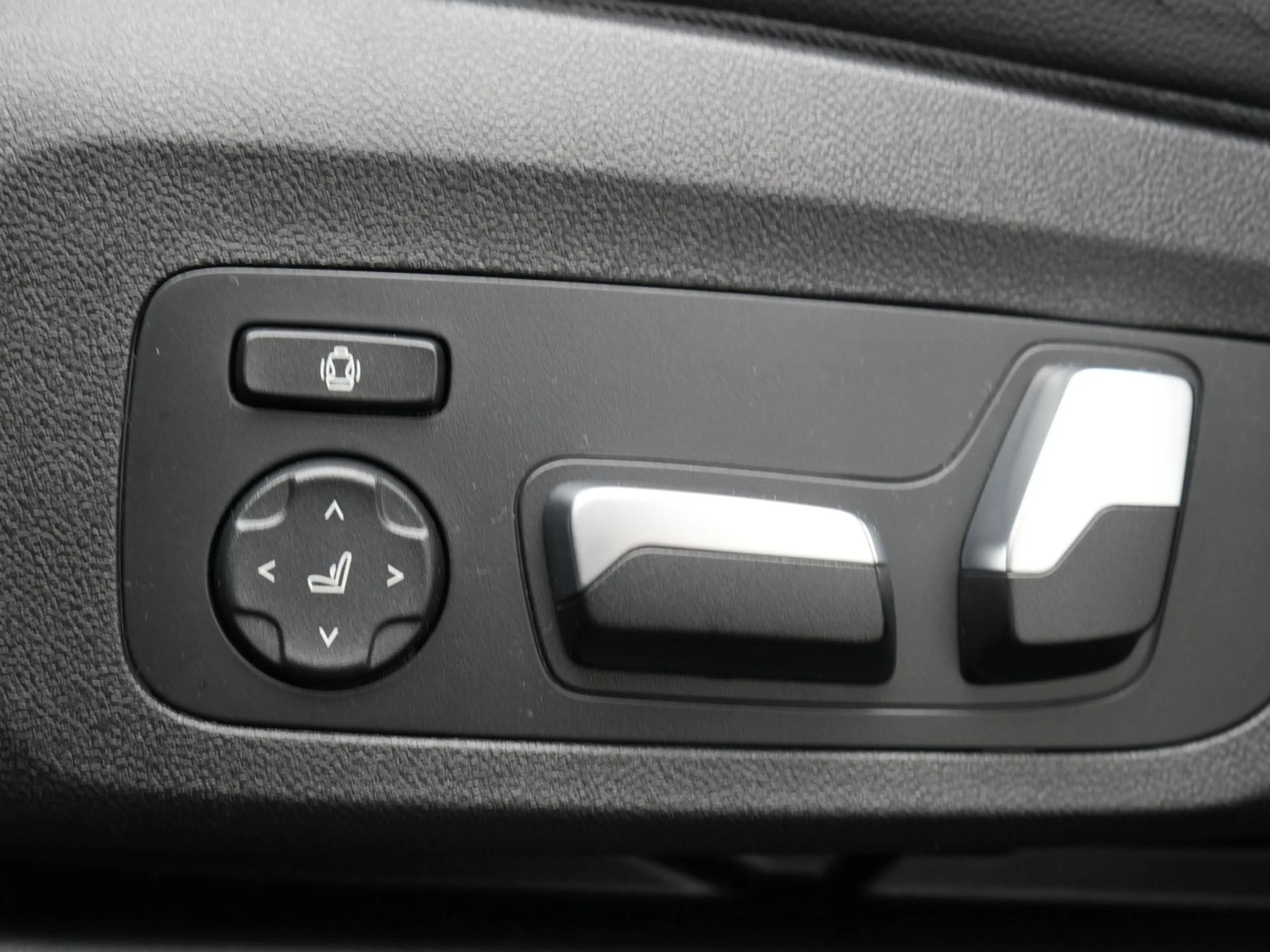 BMW X3 xDrive30e M Sport PHEV 293pk Dealer O.H. | Trekhaa — photo 12