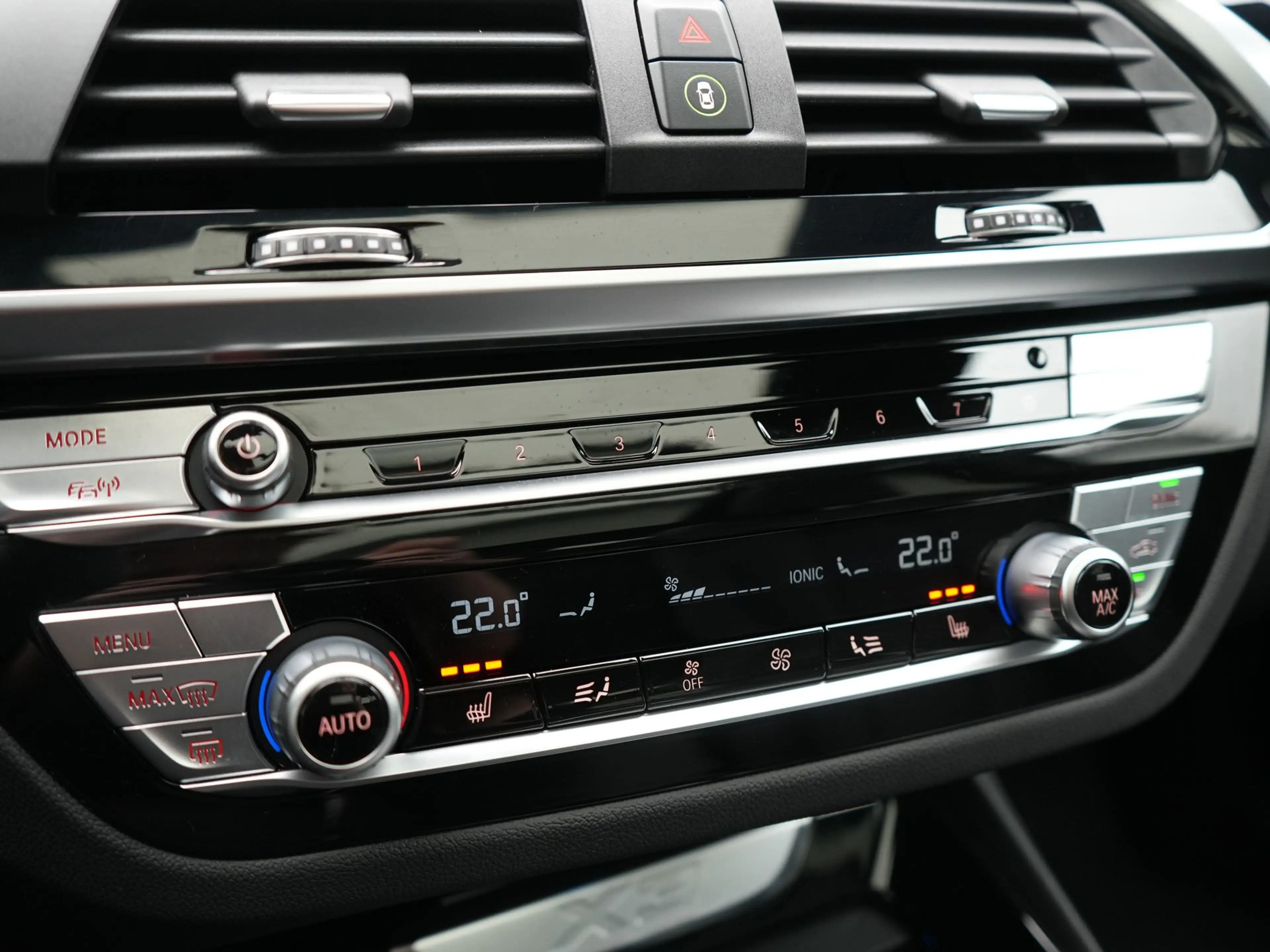BMW X3 xDrive30e M Sport PHEV 293pk Dealer O.H. | Trekhaa — photo 13