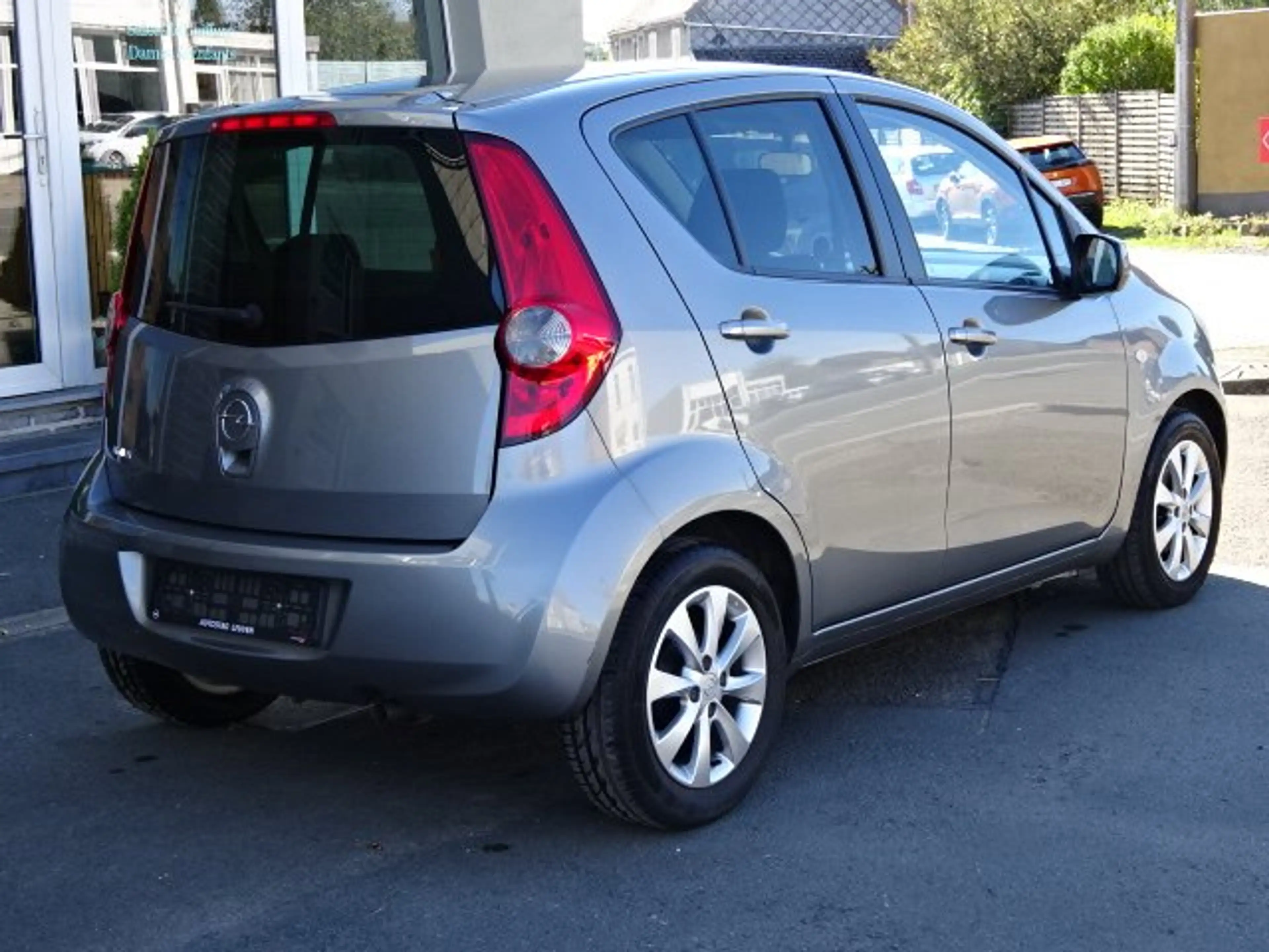 Opel Agila 1.2 ess, slt 26mkms,1Prop,carn ,prêt à immat — photo 5