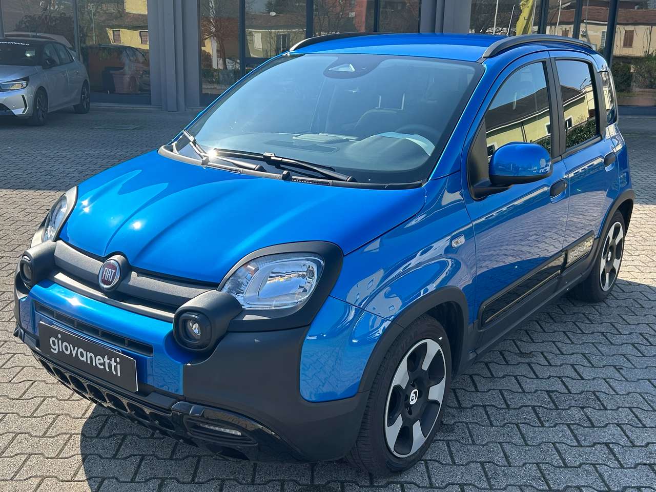 Fiat Panda 1.0 70CV Hybrid Cross