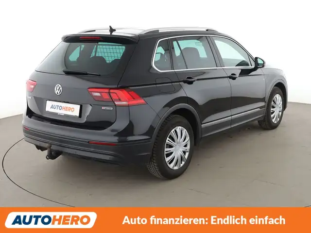 Volkswagen Tiguan view 6