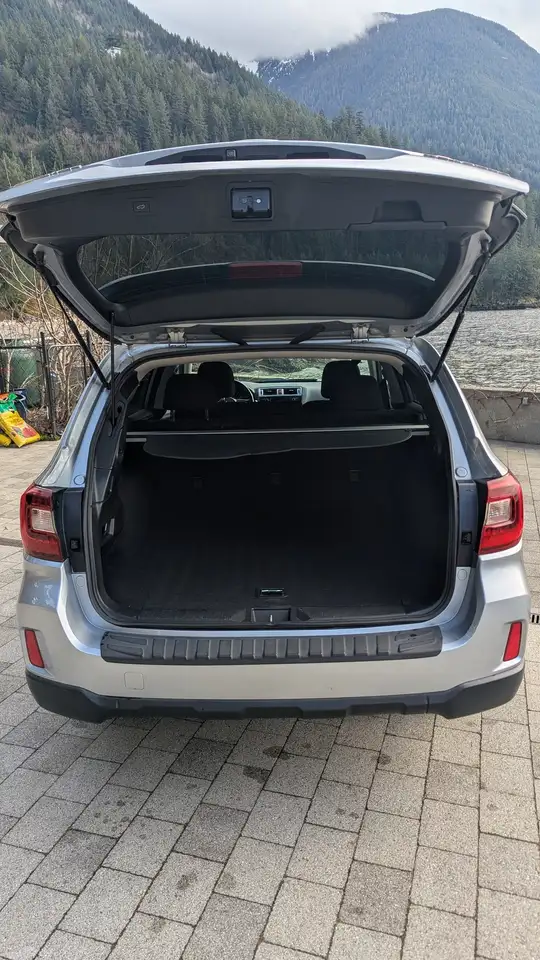 Subaru OUTBACK снимка Subaru OUTBACK
