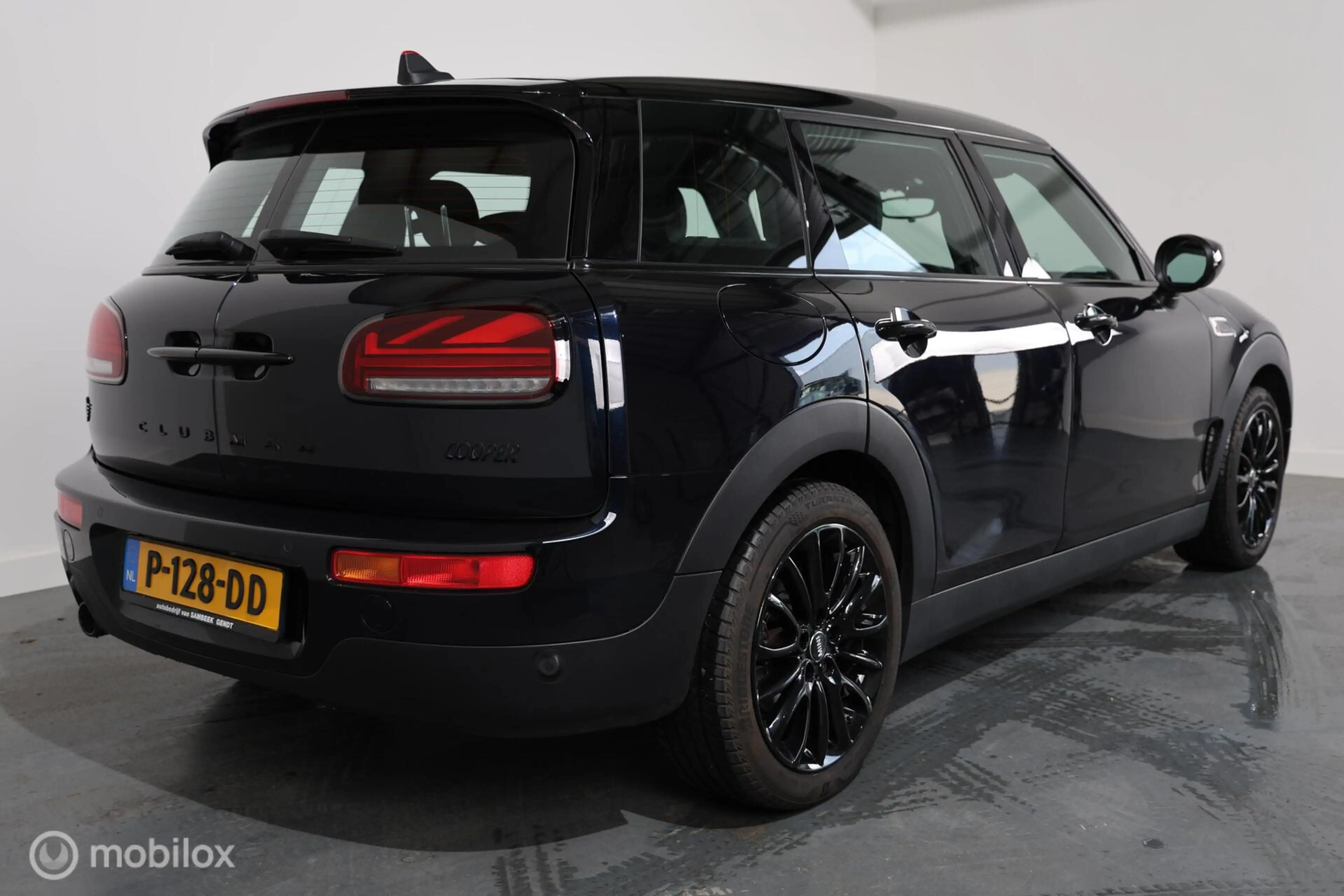 MINI Cooper Clubman 1.5 -STOEL/STUURVERWARMING - NAVI- AIRCO — photo 8