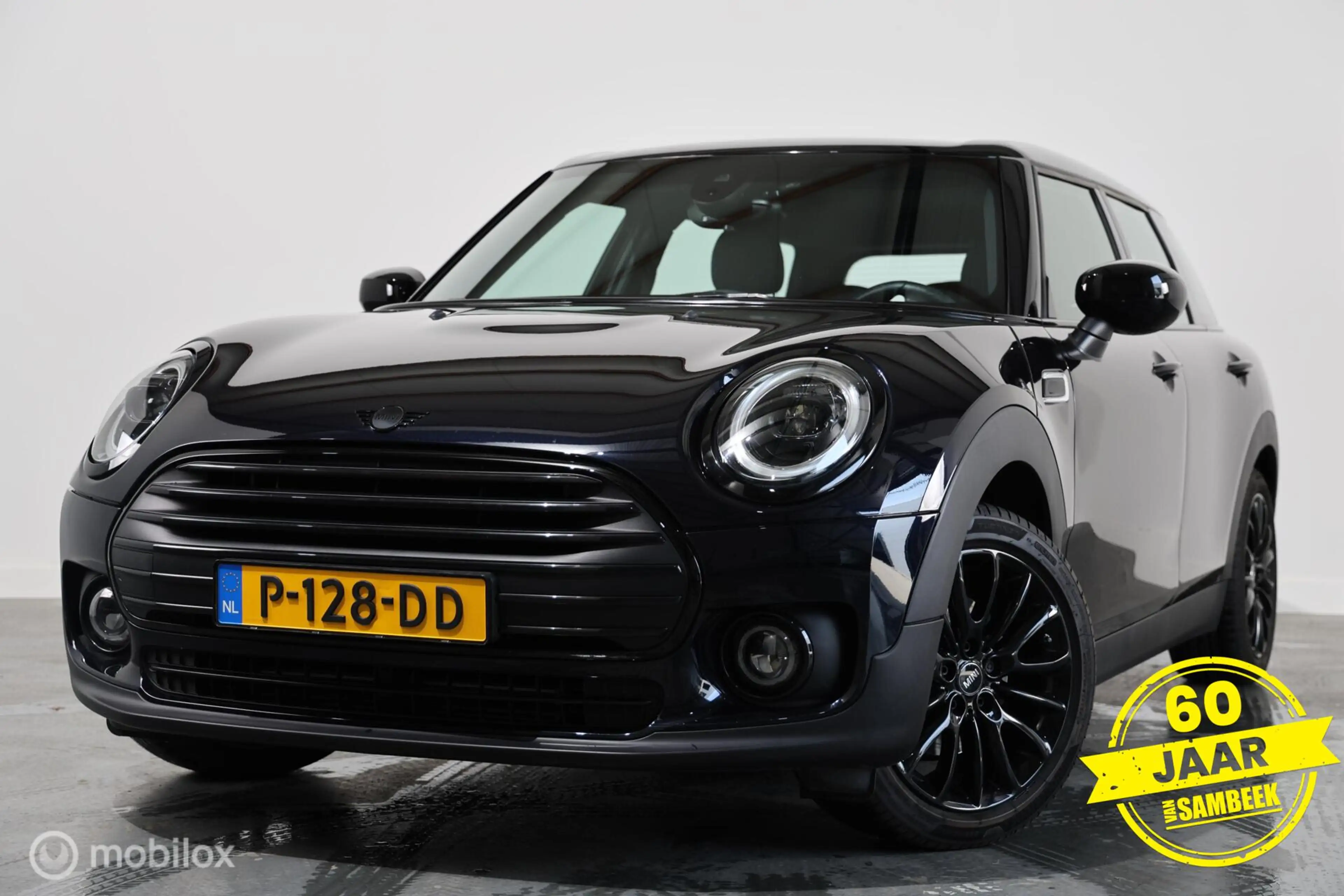 MINI Cooper Clubman 1.5 -STOEL/STUURVERWARMING - NAVI- AIRCO