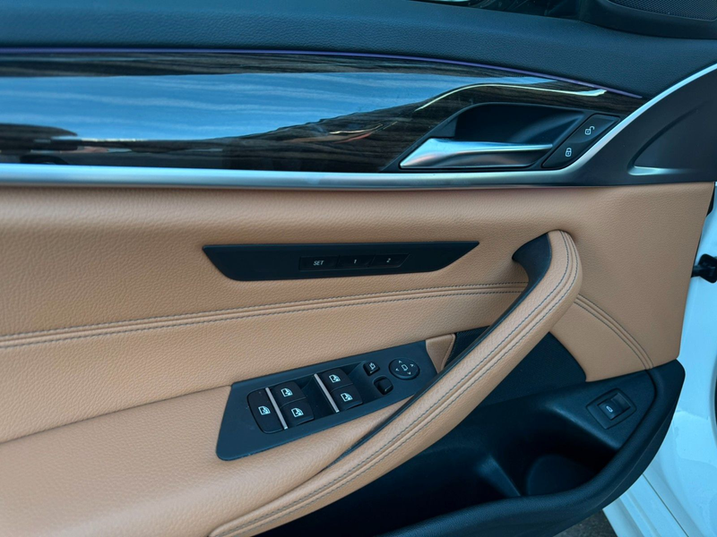 BMW 530 d xDrive Touring M Sport *PANO *HUD *360° ACC — photo 15