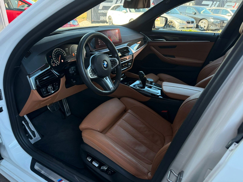 BMW 530 d xDrive Touring M Sport *PANO *HUD *360° ACC — photo 12