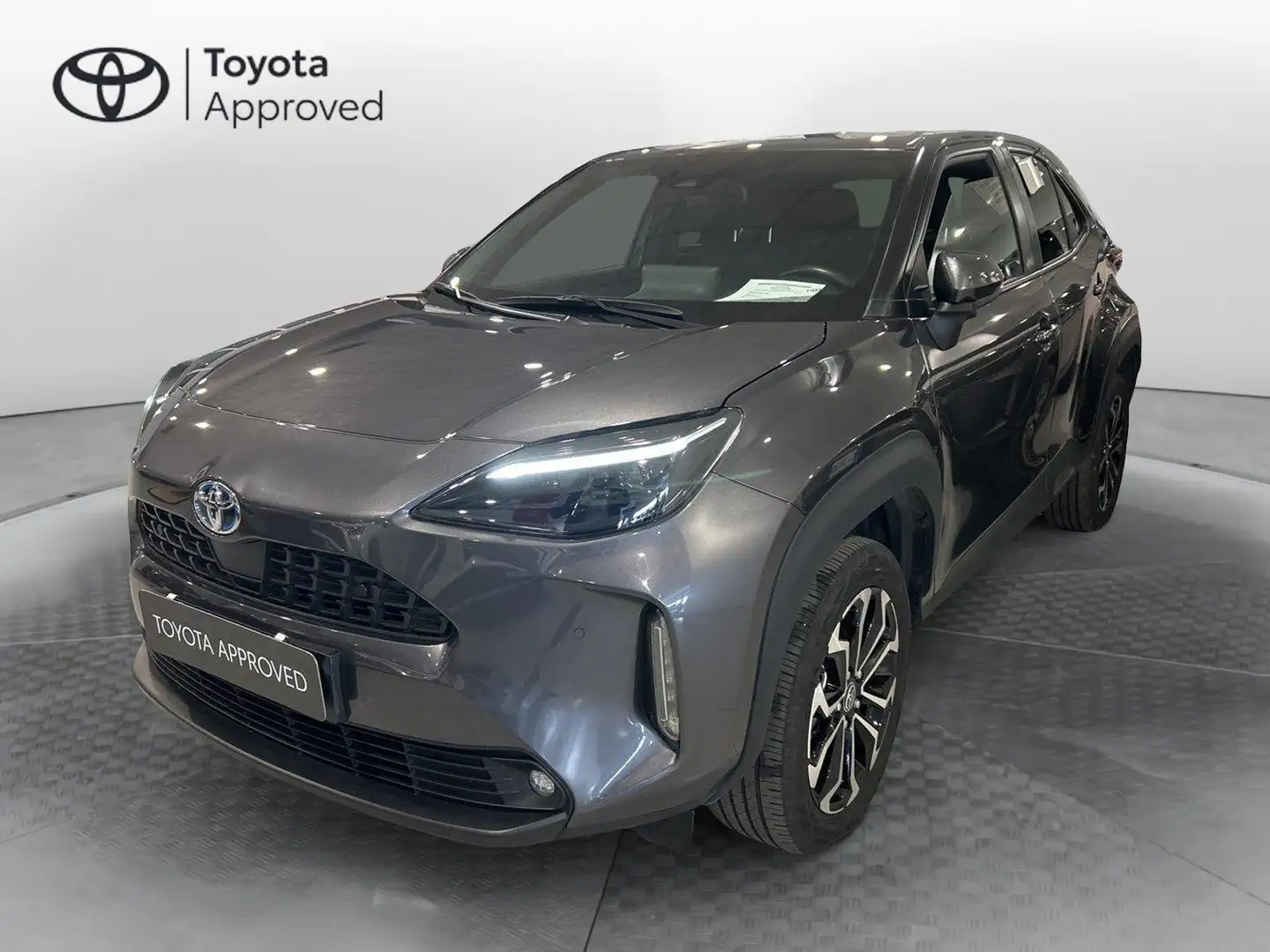 Toyota Yaris Cross 1.5 Hybrid 5p. E-CVT Trend Grigio - 1