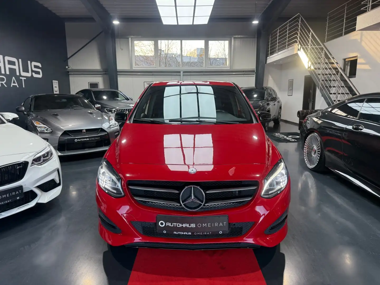 Mercedes-Benz B 180 Night-Paket/Navi/LED/Klima/PDC/SHZ Rouge - 2