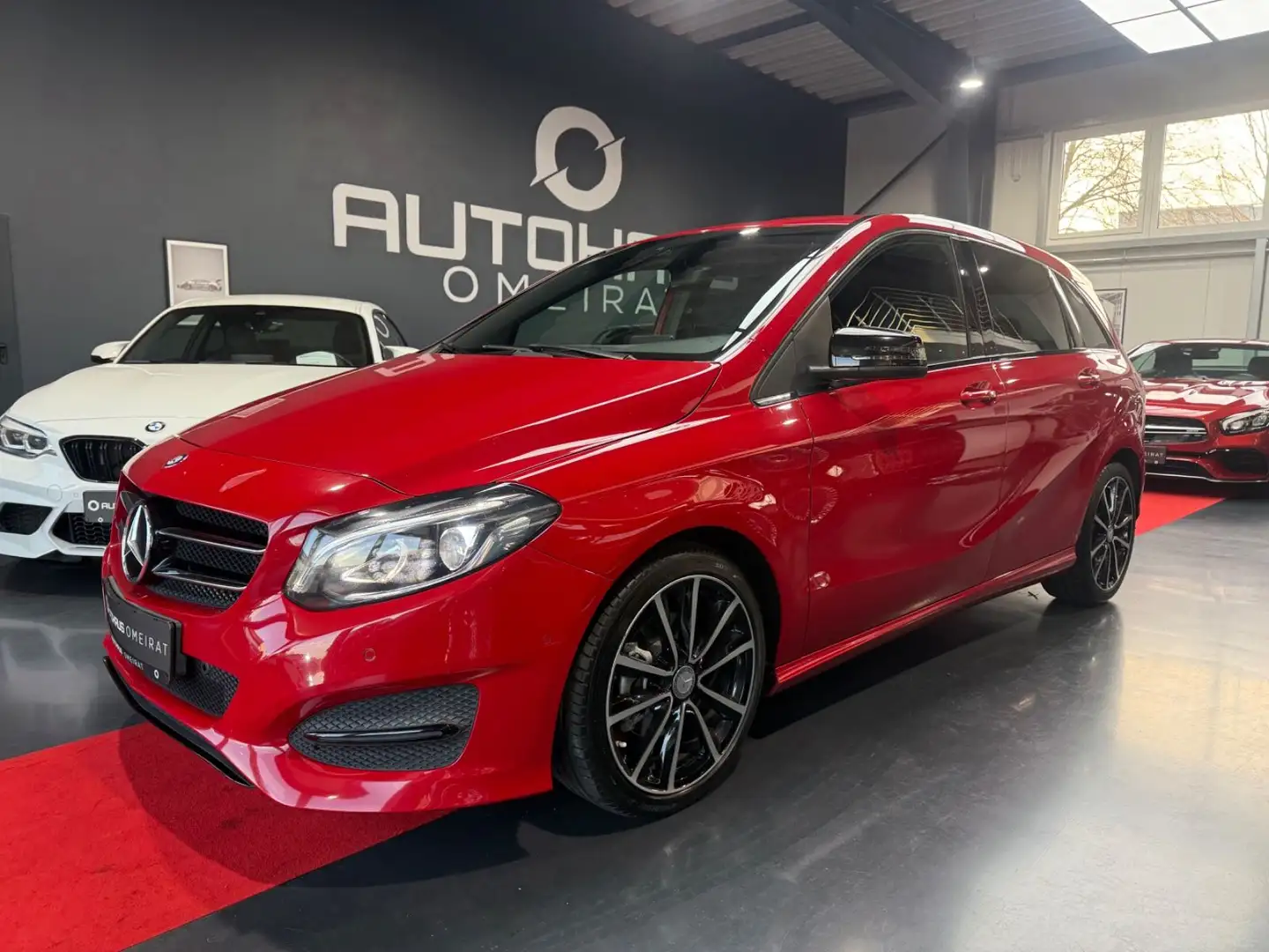 Mercedes-Benz B 180 Night-Paket/Navi/LED/Klima/PDC/SHZ Rouge - 1