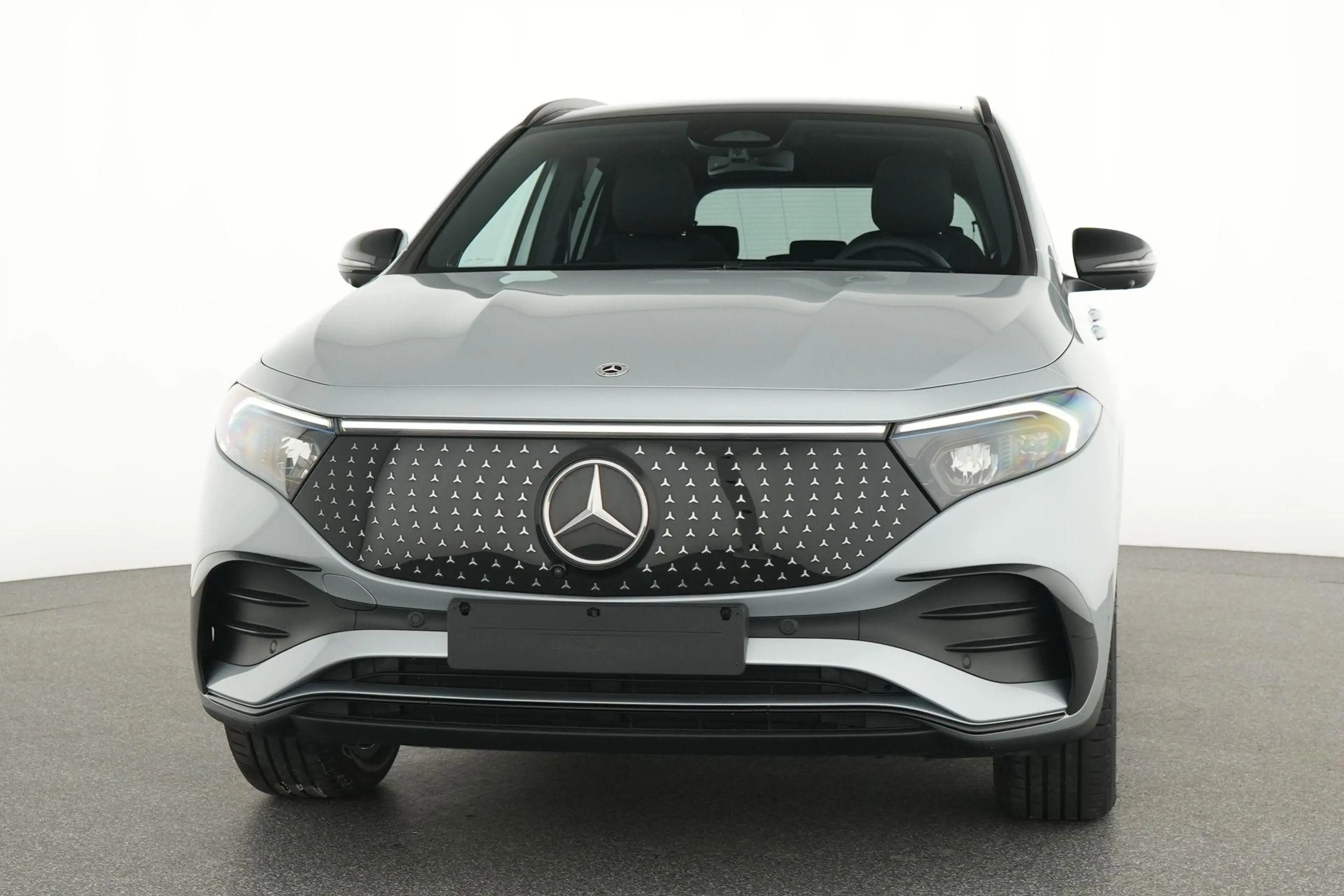 Mercedes-Benz EQA 250 AMG Line — photo 6