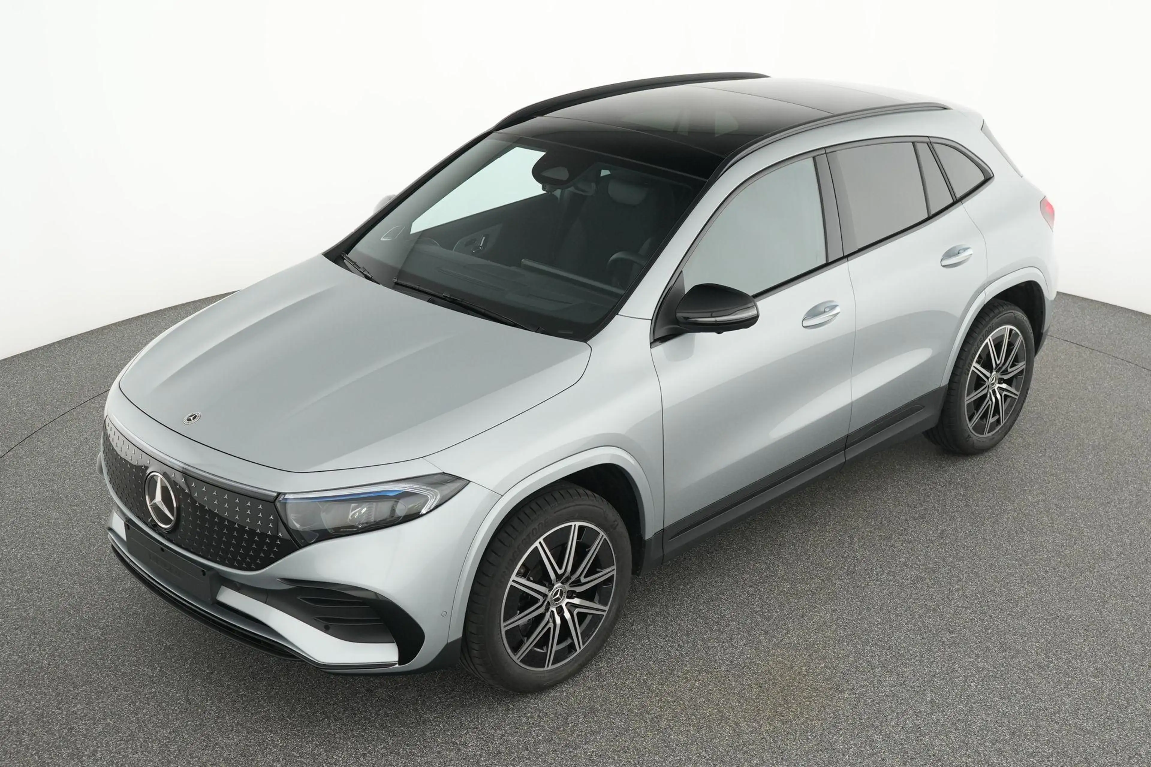 Mercedes-Benz EQA 250 AMG Line — photo 11