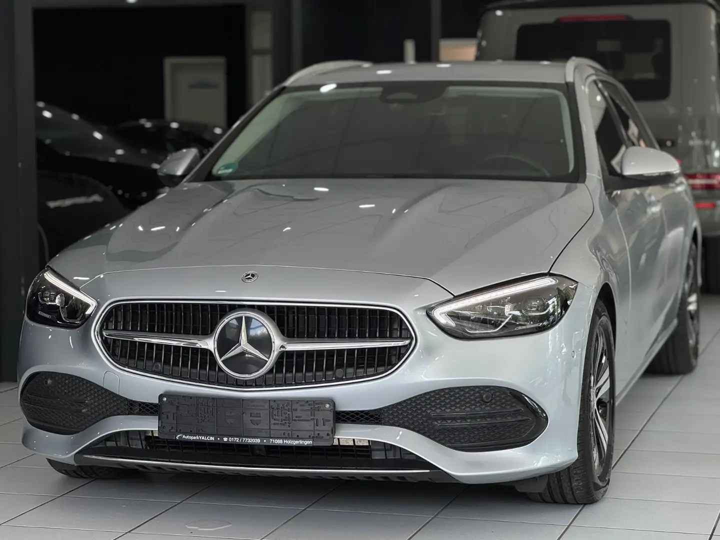 Mercedes-Benz C 220 d T AVANTGARDE*R-CAM*TOTW*E-HECK*DIST+*AHK* Zilver - 1