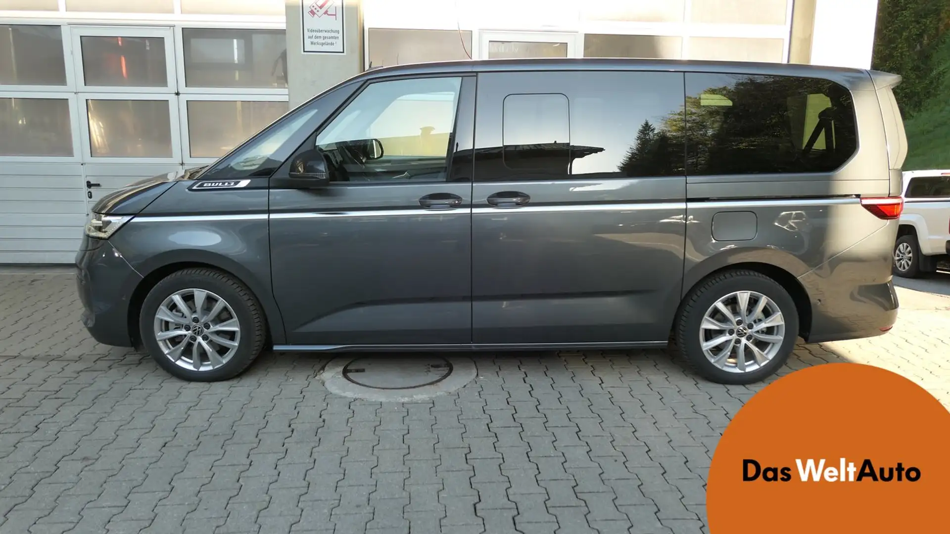 Volkswagen T7 Multivan VW T7 Multivan Style ÜH eHybrid 180 kW 4MOTION Grau - 1