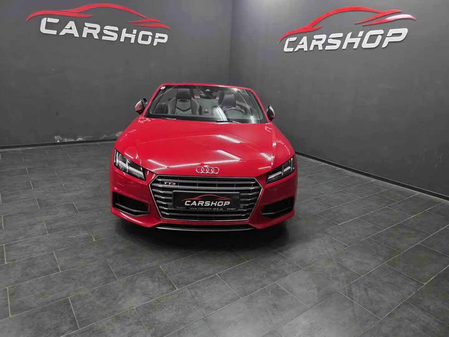 Audi TTS Roadster quattro Rot - 1