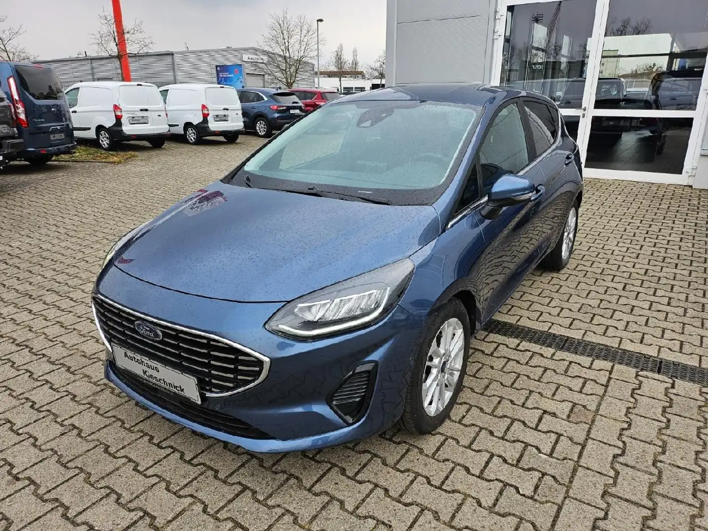 Ford Fiesta Titanium Blau - 1