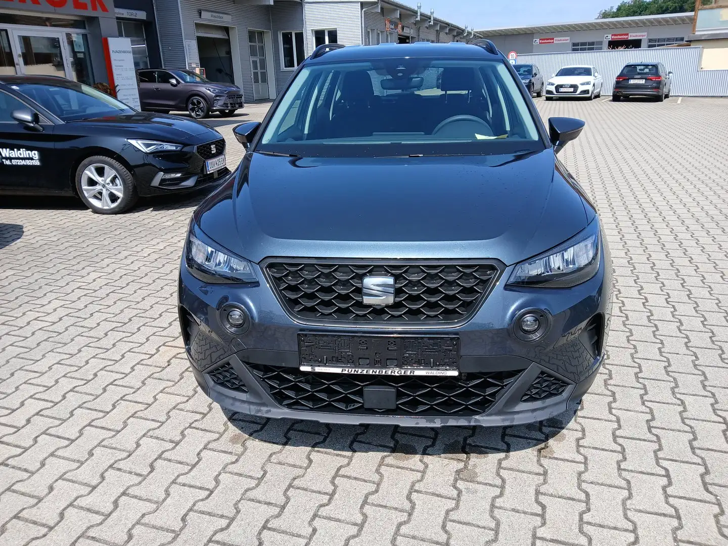 SEAT Arona Austria Edition 1.0 TSI Grau - 2