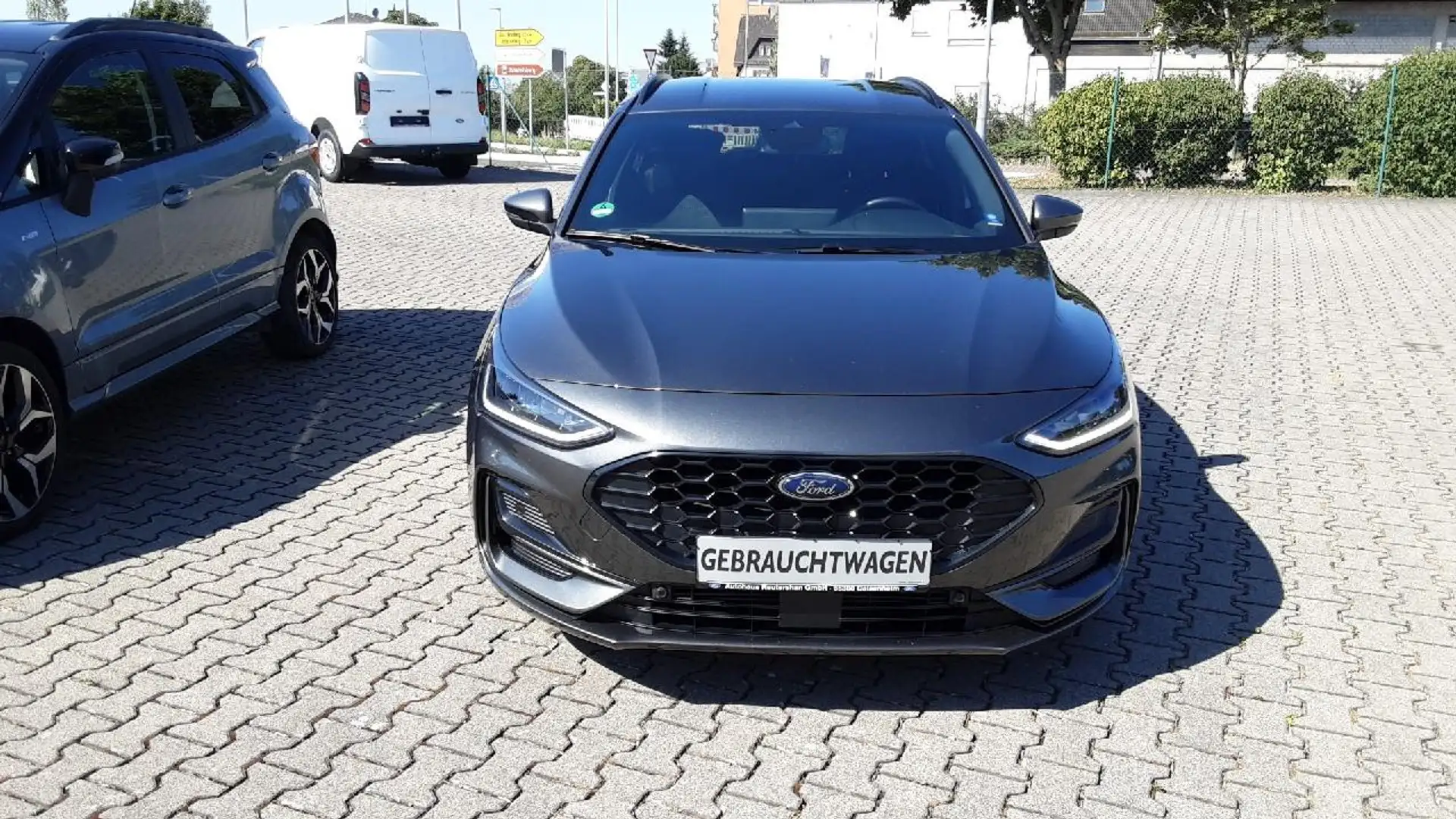 Ford Focus ST-Line Aut., GJR, SHZ, beh. FS, Kamera, Garantie* Grau - 2