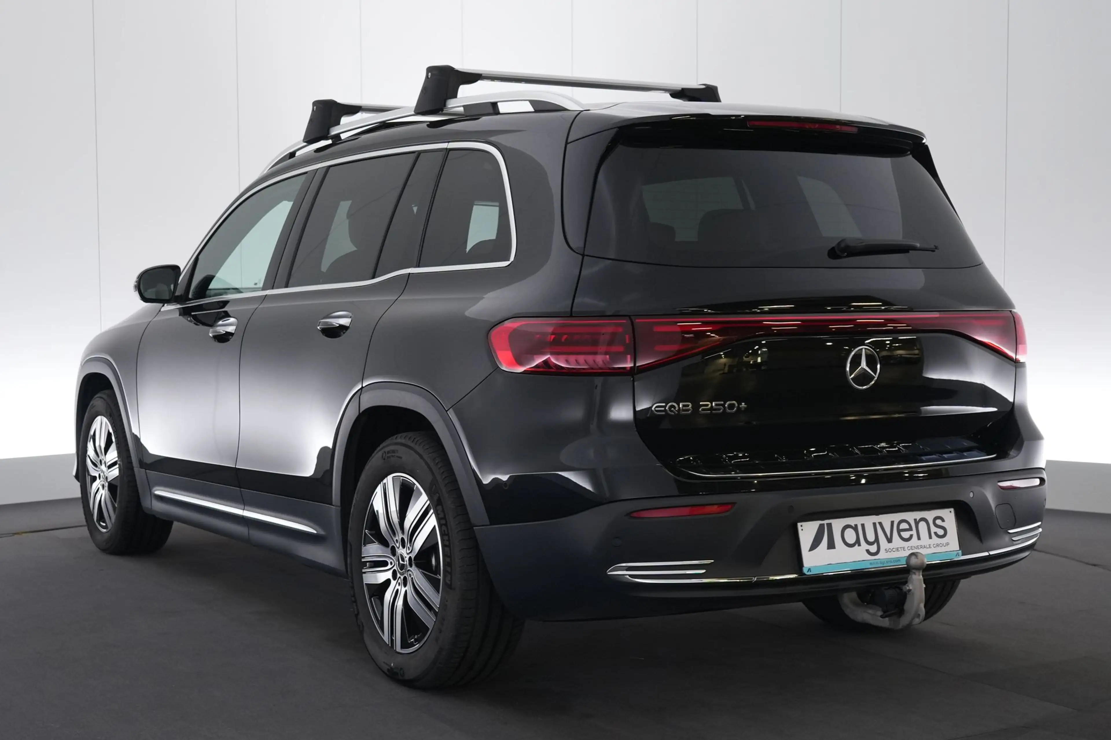 Mercedes-Benz EQB 250 250+ Luxury Line LEDER/CUIR Adapt. LED GPS PDC 360 — photo 9
