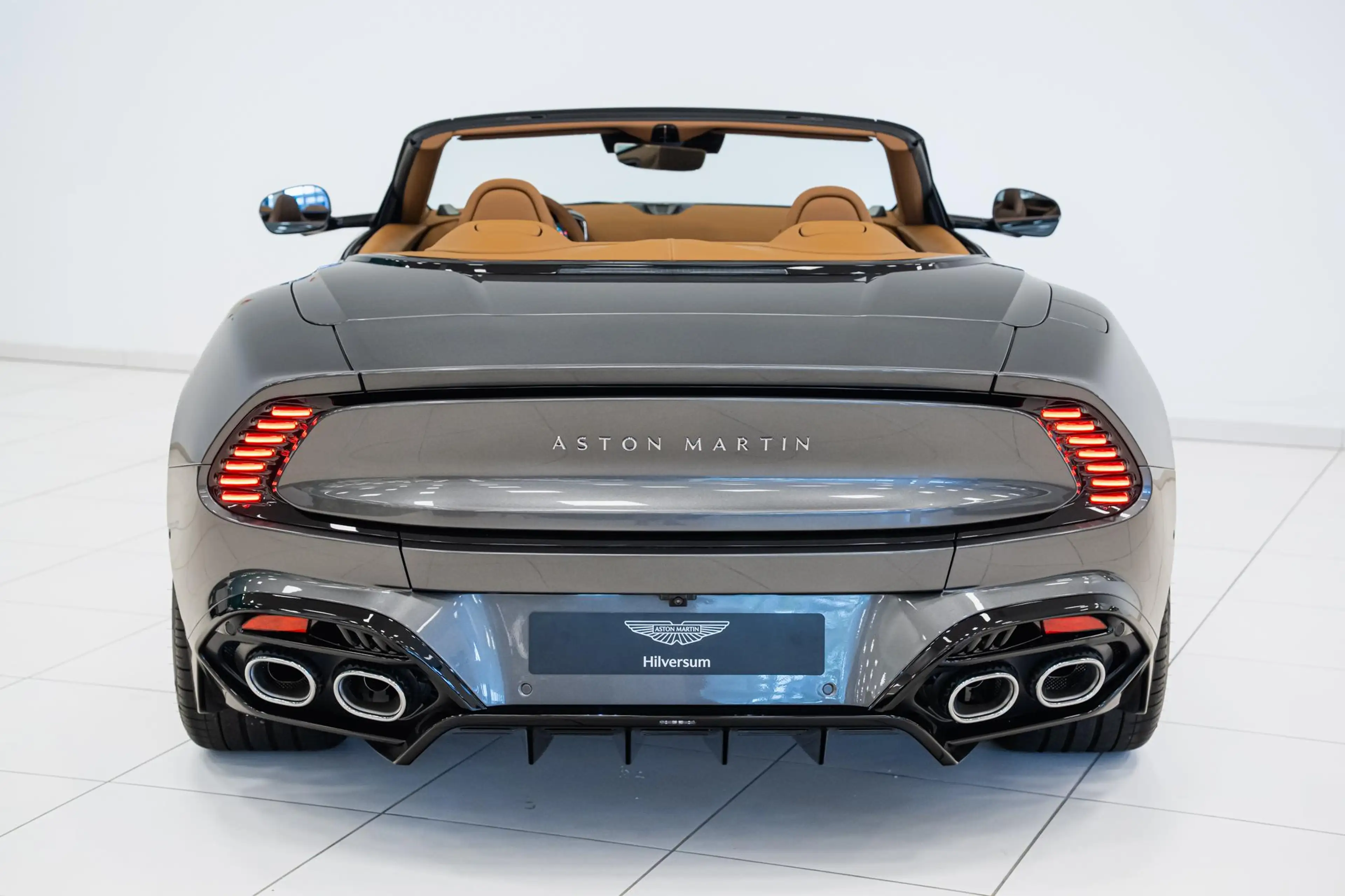 Aston Martin Vanquish Volante | NEW 2026 | Incl. BPM | — photo 4