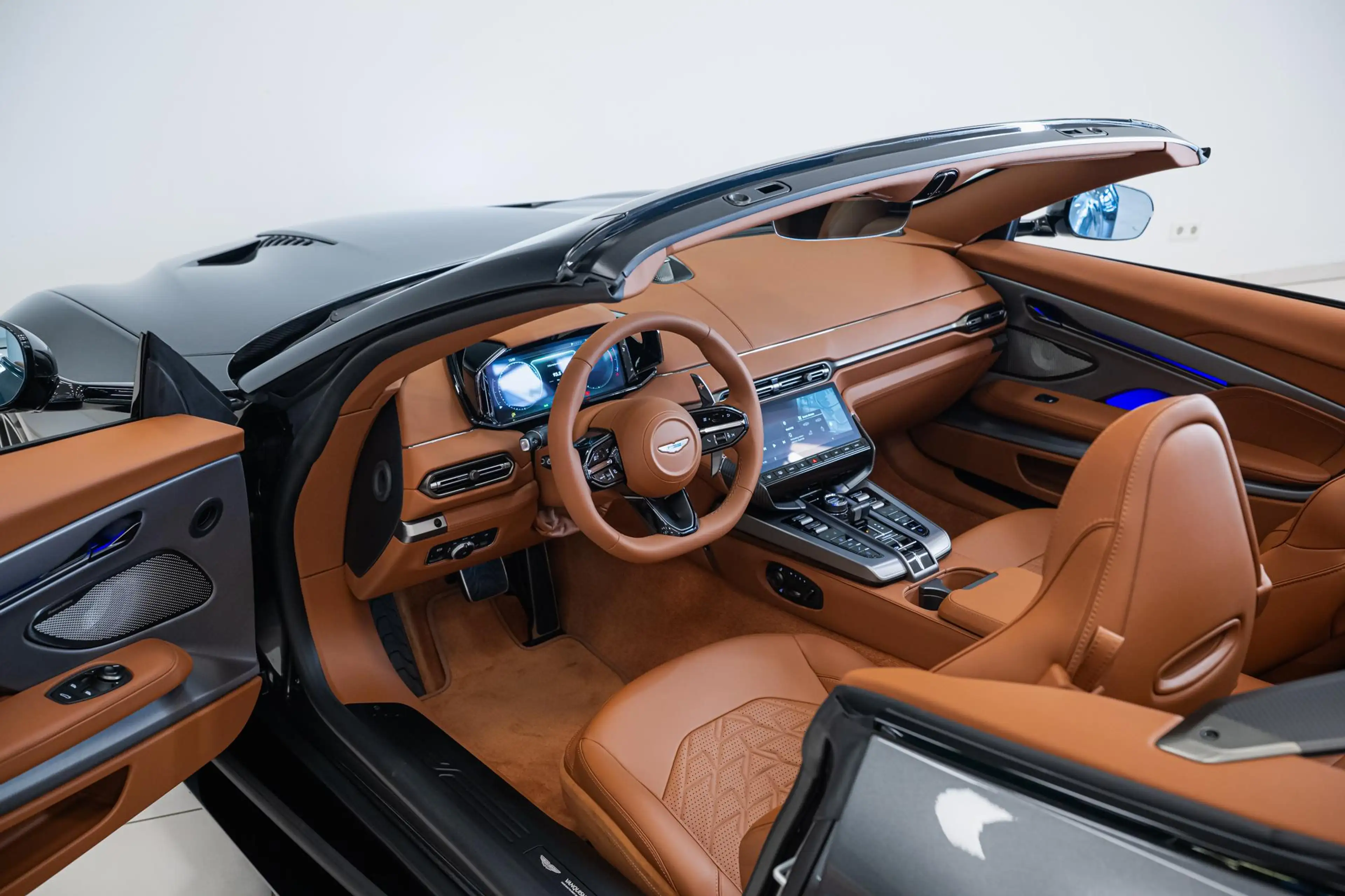 Aston Martin Vanquish Volante | NEW 2026 | Incl. BPM | — photo 5