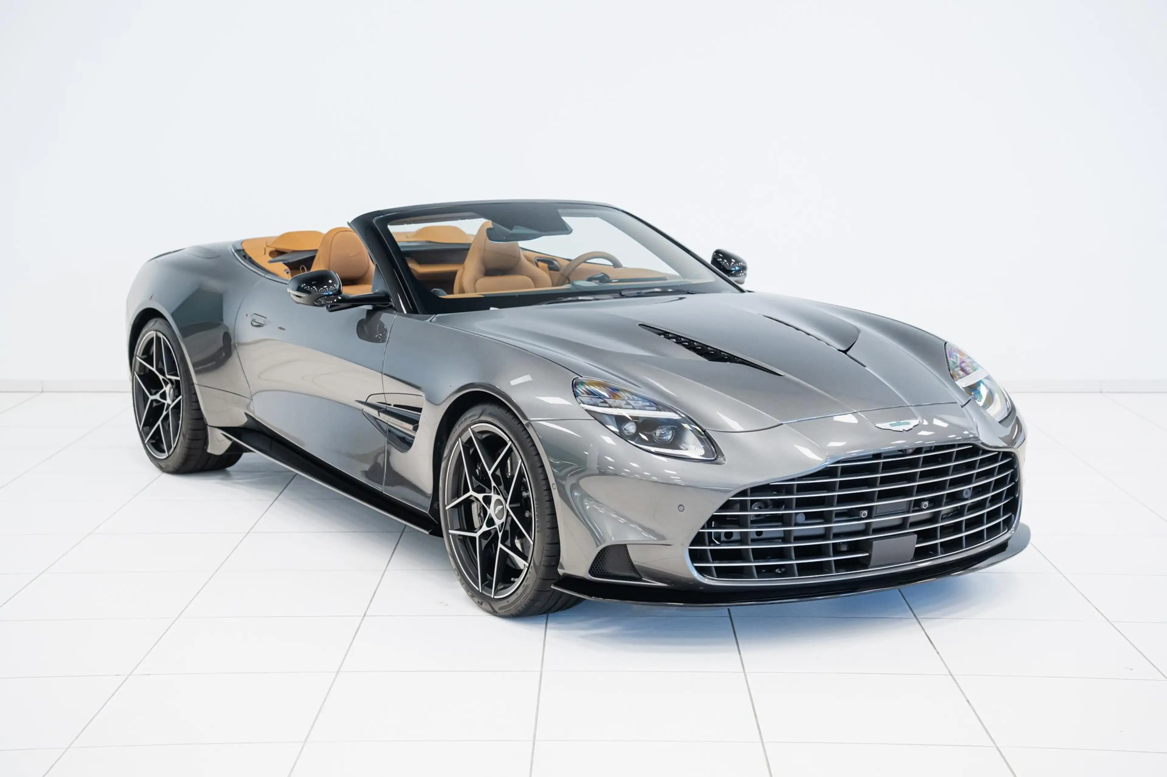 Aston Martin Vanquish Volante | NEW 2026 | Incl. BPM | — photo 7