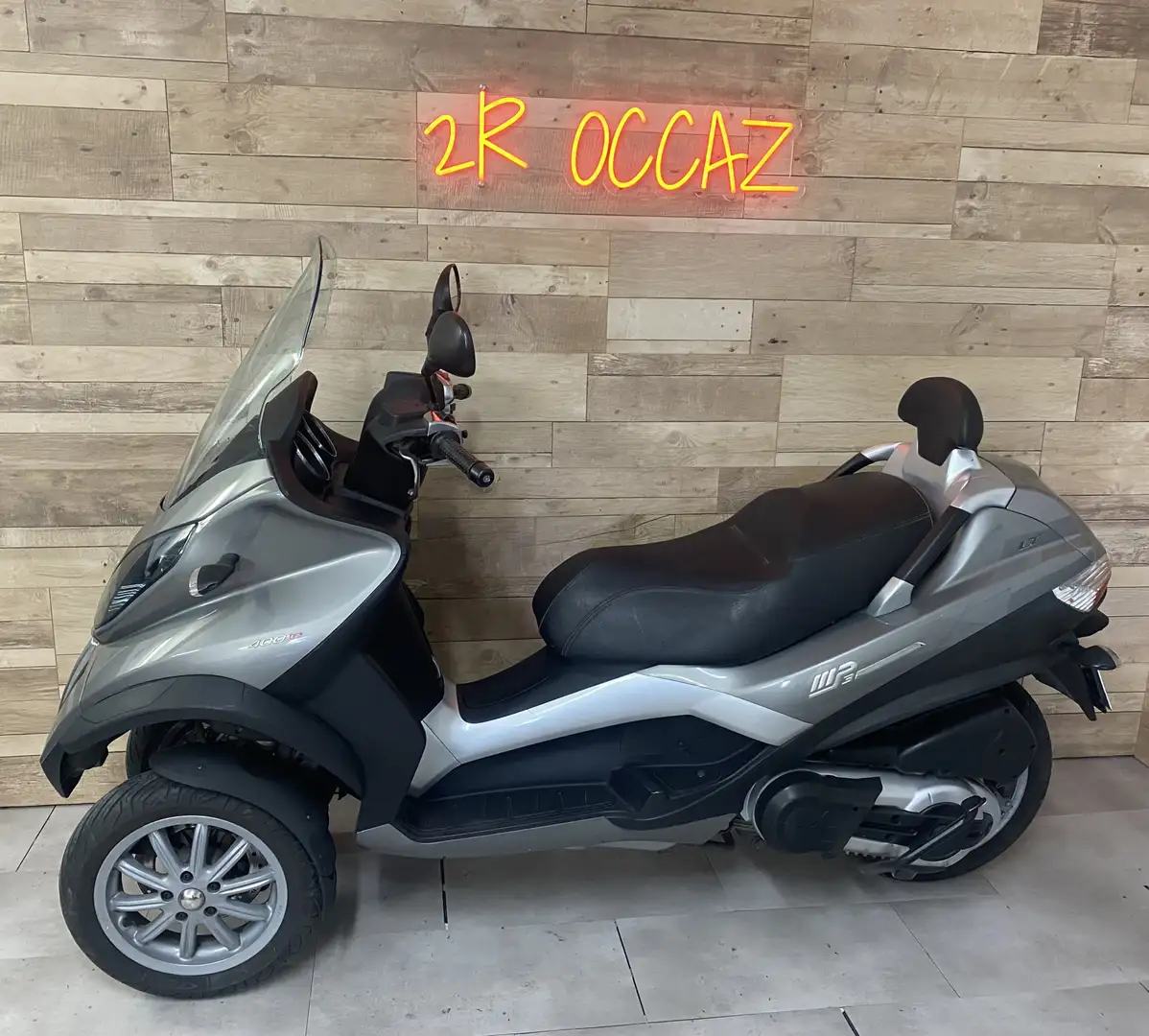 Piaggio MP3 400 Grigio - 2