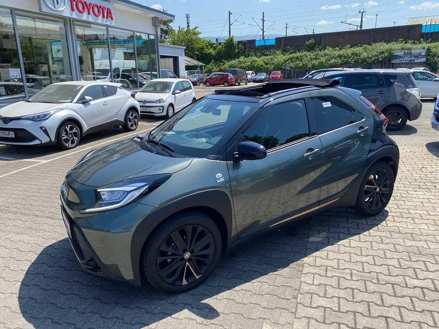 Toyota Aygo X Air Style Navi Sitzheizung Faltdach Vert - 2