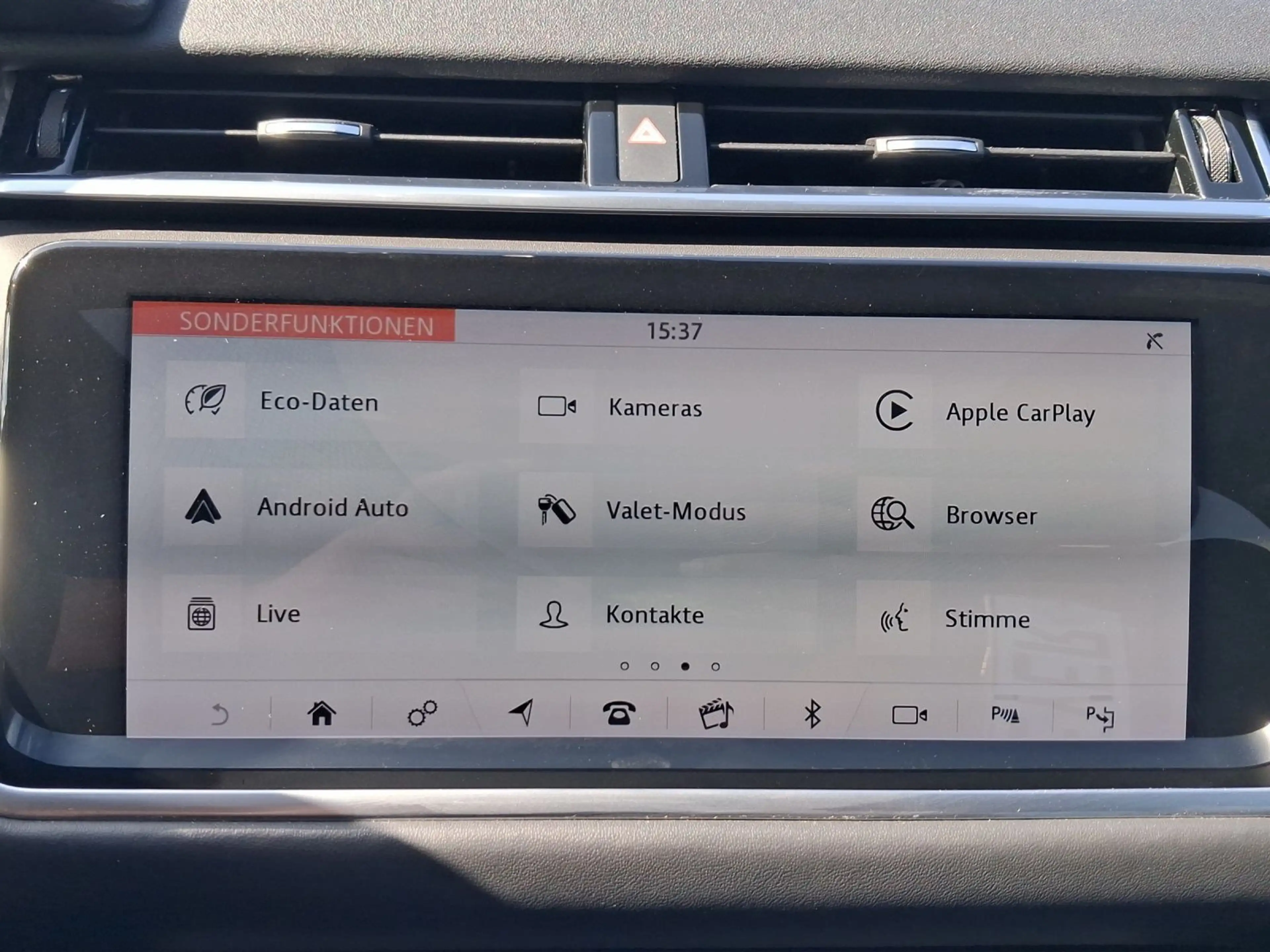 Land Rover Range Rover Velar 3.0d R-DYNAMIC SE PANO LM20 LE — photo 14