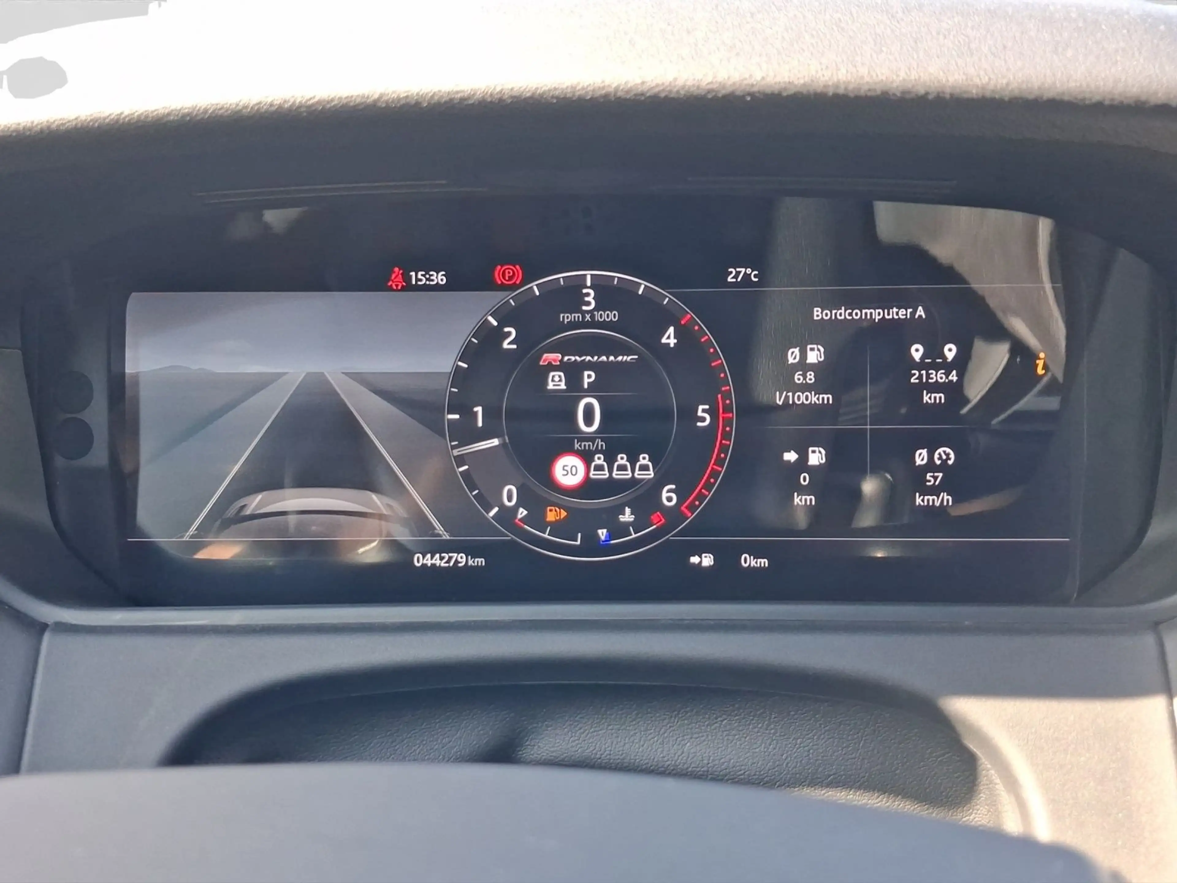 Land Rover Range Rover Velar 3.0d R-DYNAMIC SE PANO LM20 LE — photo 10