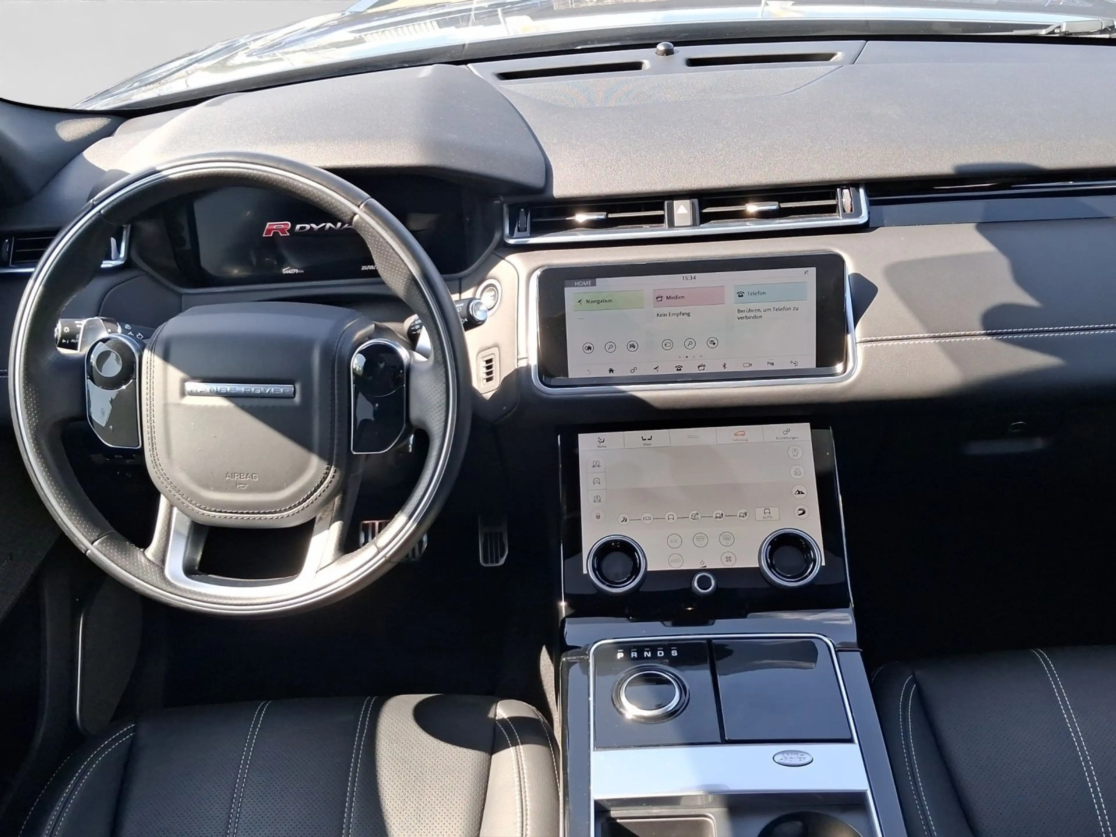 Land Rover Range Rover Velar 3.0d R-DYNAMIC SE PANO LM20 LE — photo 5