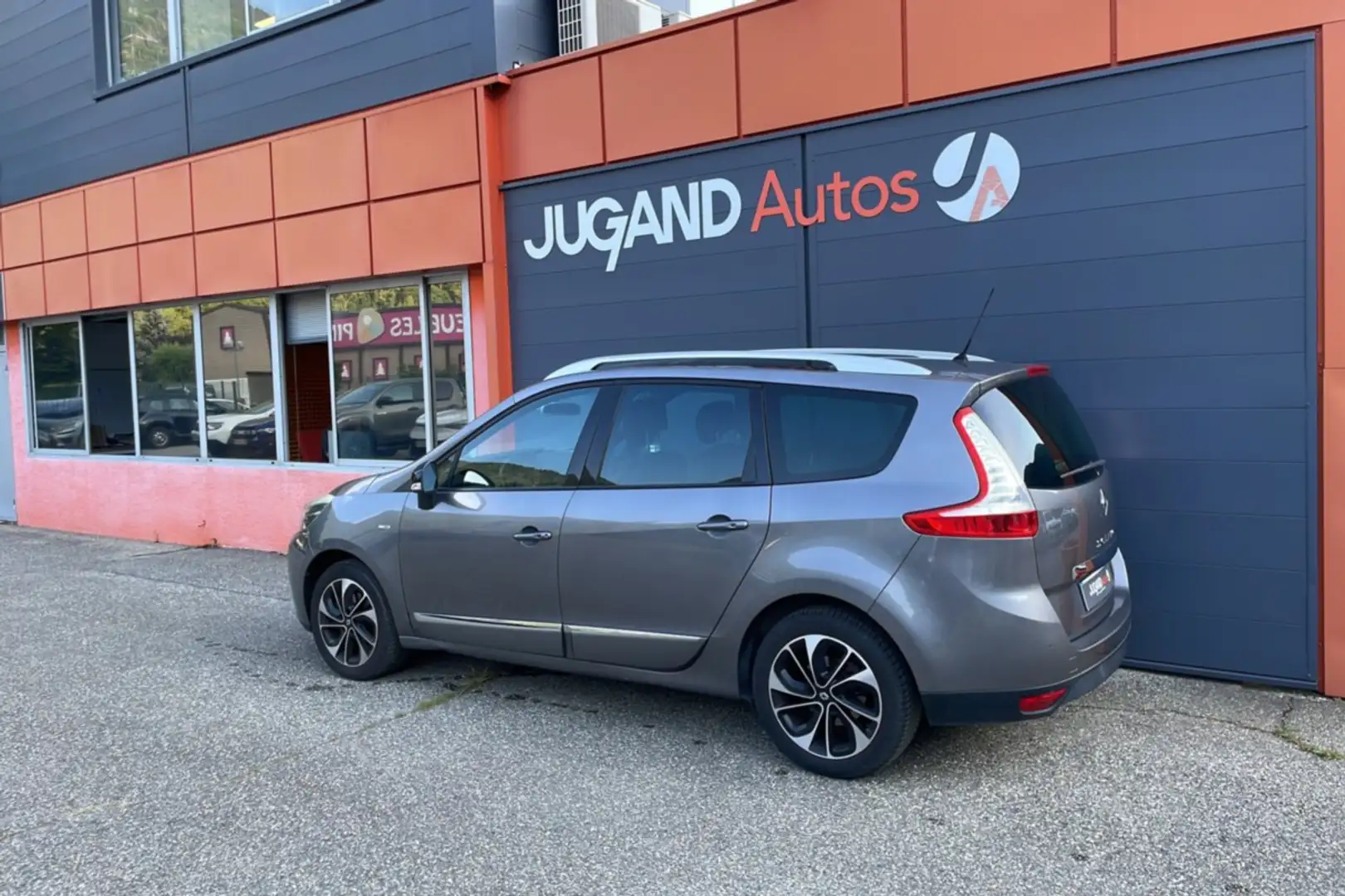 Renault Grand Scenic 1.6 DCI 130 BOSE 7 PL Gris - 2