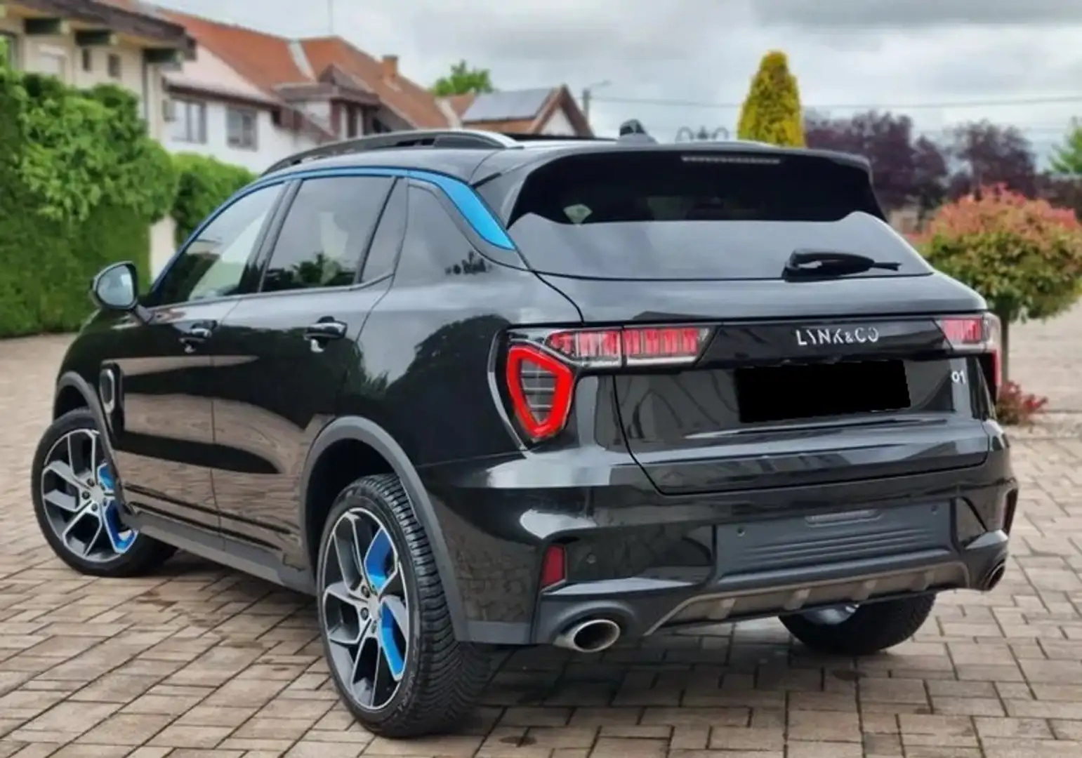 Lynk & Co 01 01 1.5 Plug-in Hybrid - 1