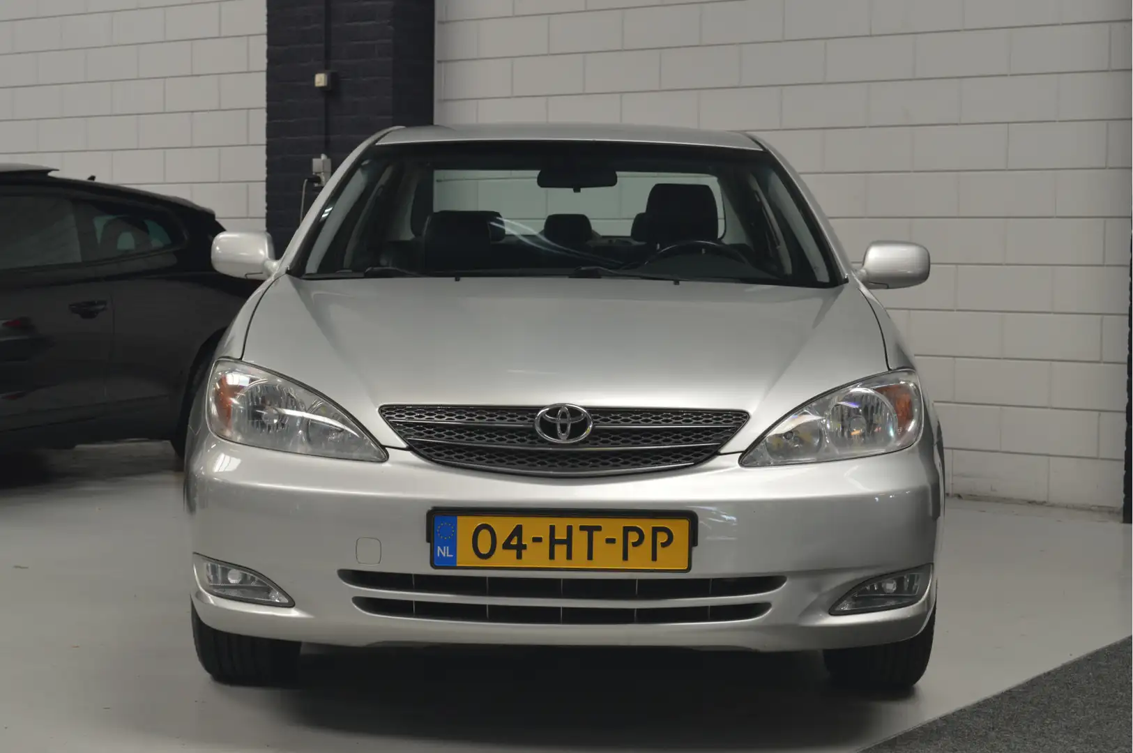 Toyota Camry 2.4-16V VVT-i Linea Sol // CLIMA // CRUISE // LEDE Šedá - 2