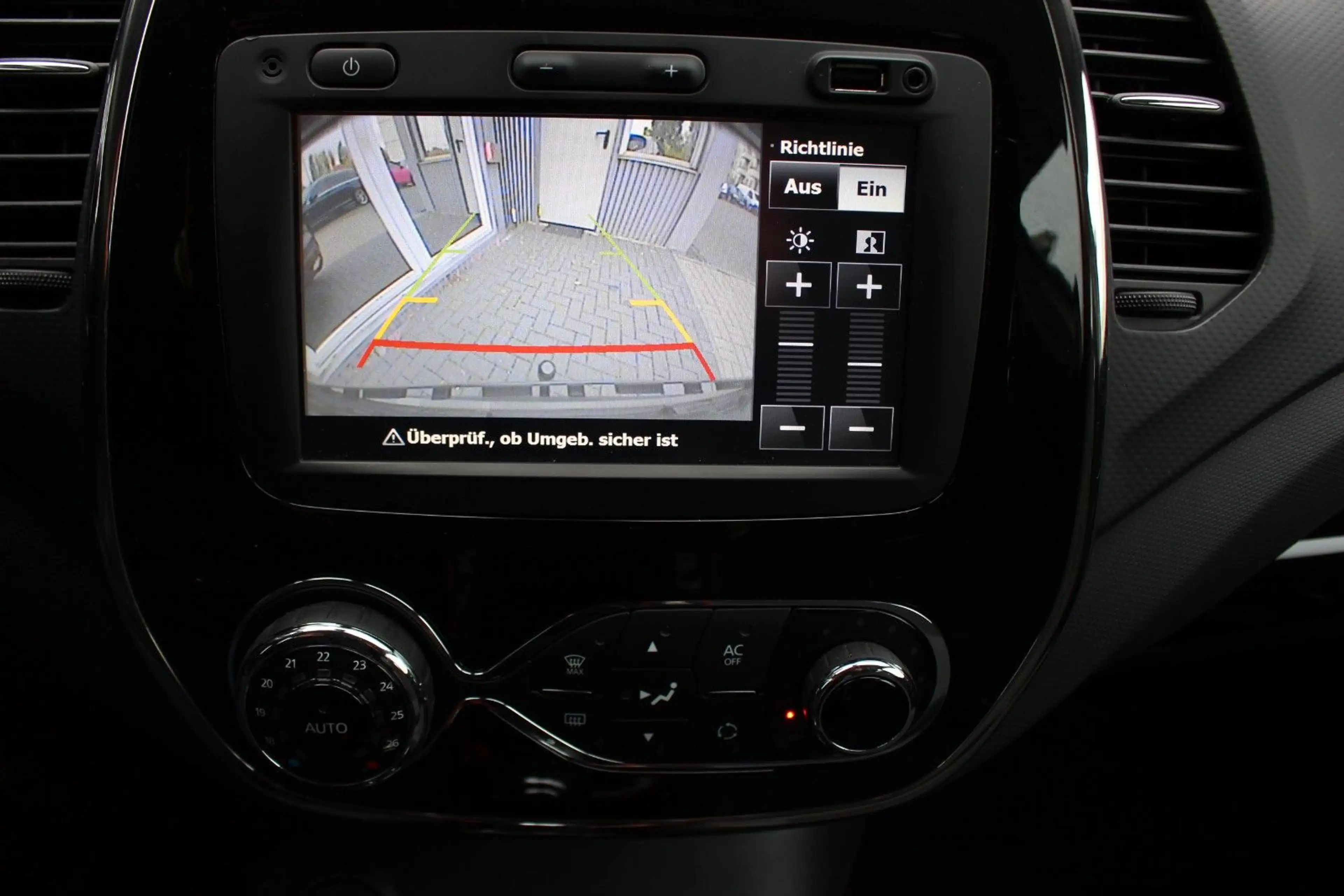 Renault Captur TCe 120 Automatik XMOD+Navi+Kamera+AHK — photo 14