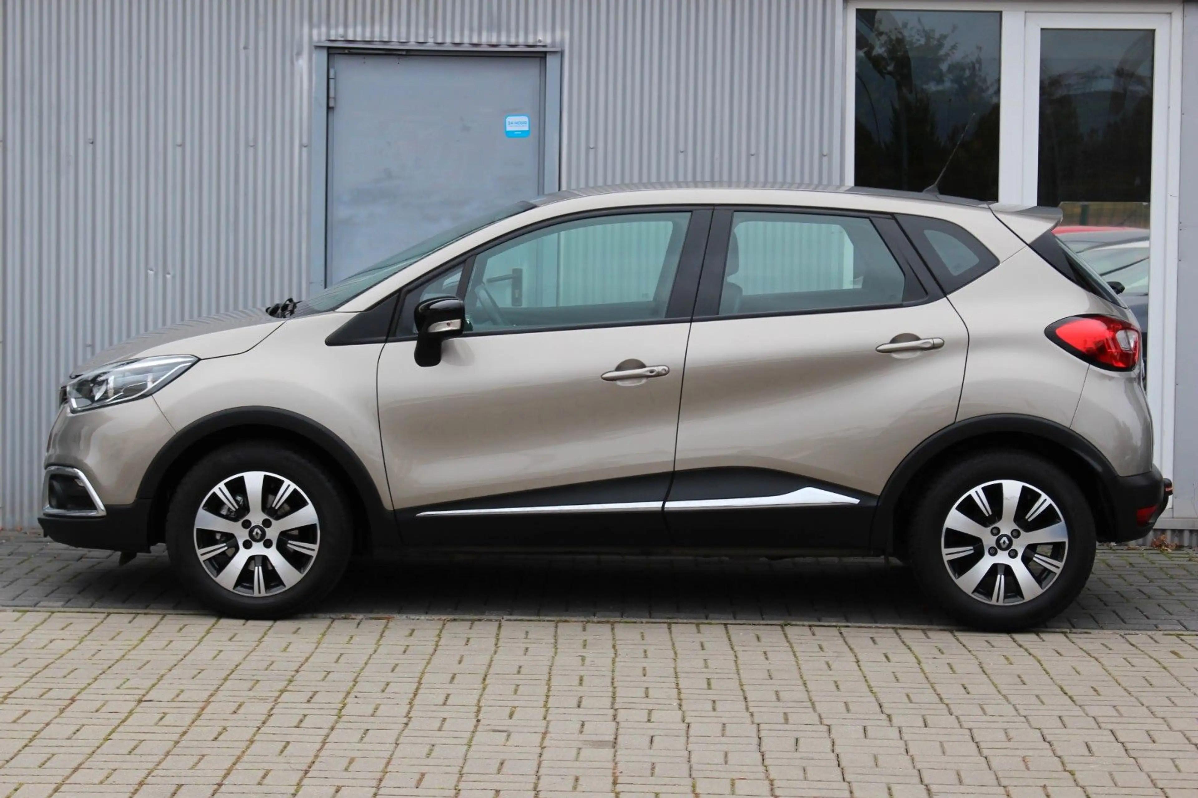 Renault Captur TCe 120 Automatik XMOD+Navi+Kamera+AHK — photo 5
