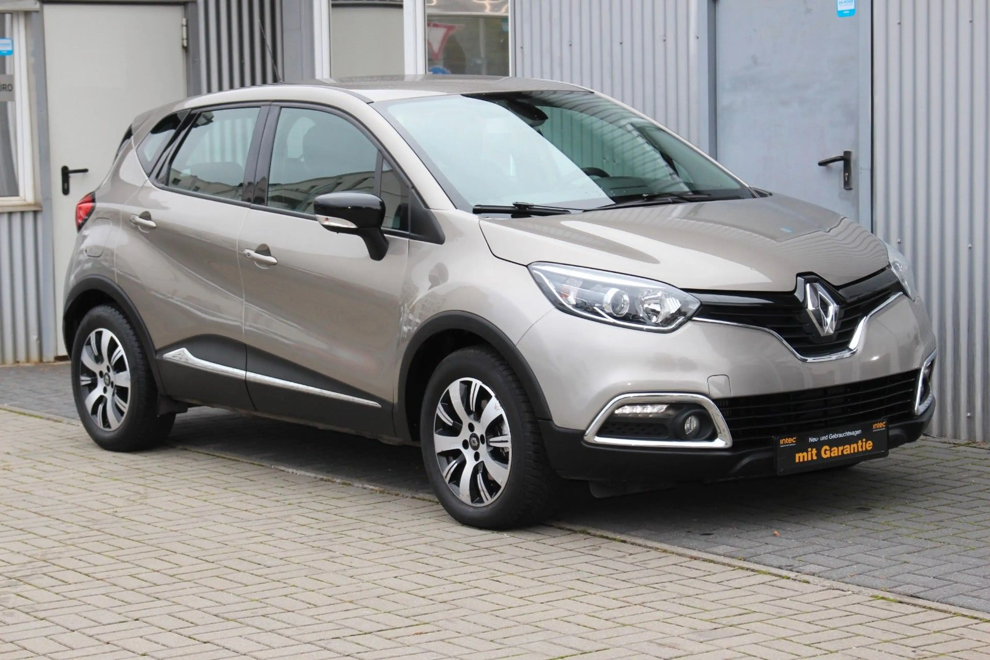 Renault Captur TCe 120 Automatik XMOD+Navi+Kamera+AHK — photo 3