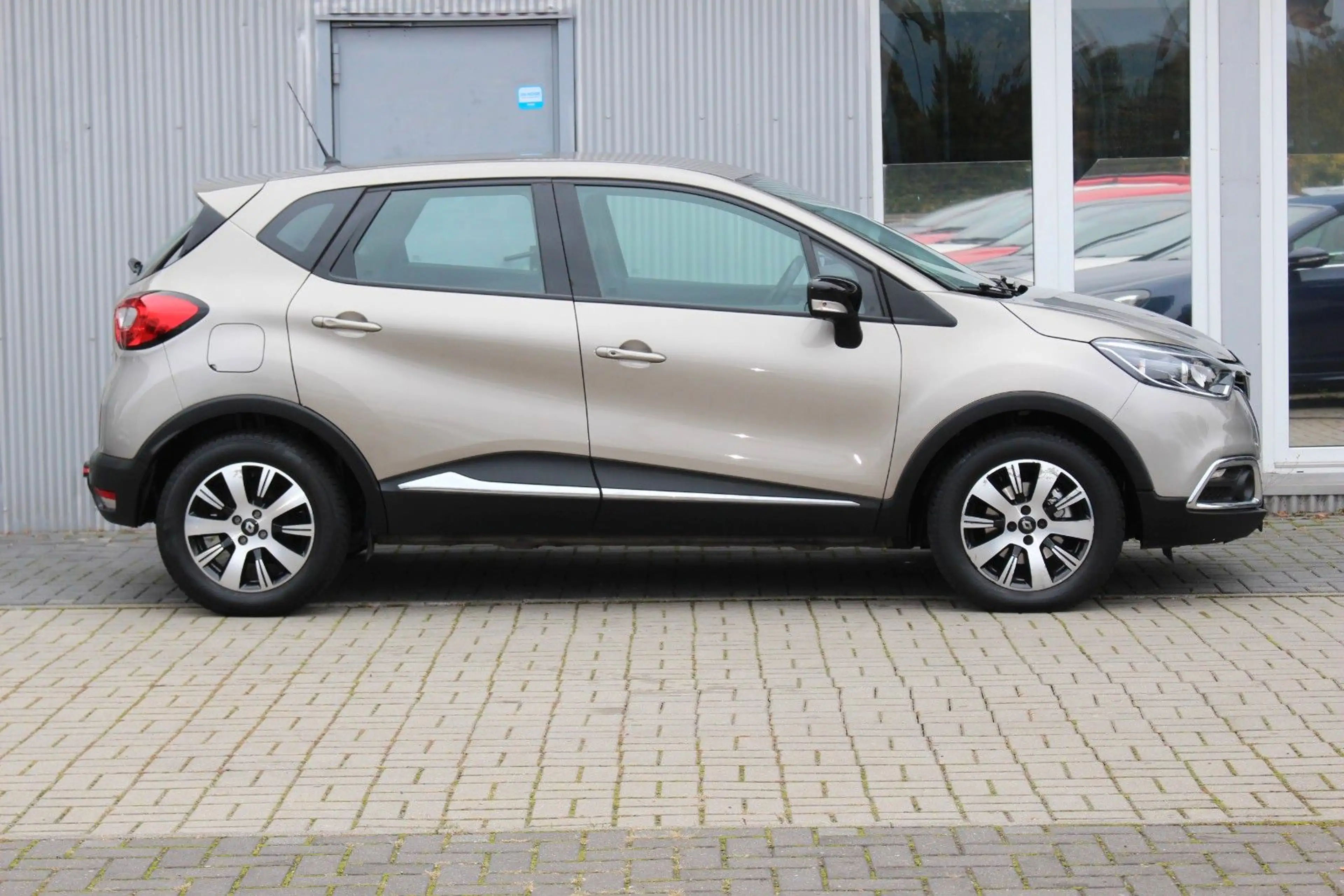 Renault Captur TCe 120 Automatik XMOD+Navi+Kamera+AHK — photo 6