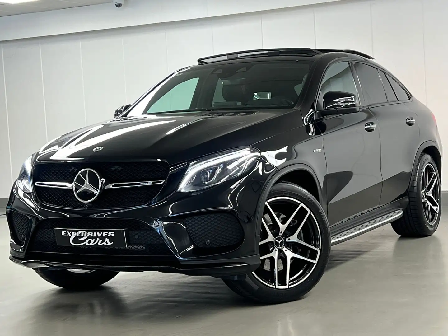 Mercedes-Benz GLE 43 AMG COUPE 4-MATIC FULL OPTIONS !! TVA DEDUCTIBLE !! Zwart - 1