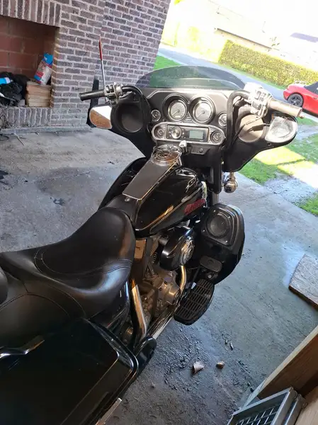 Harley-Davidson Electra Glide - foto 2