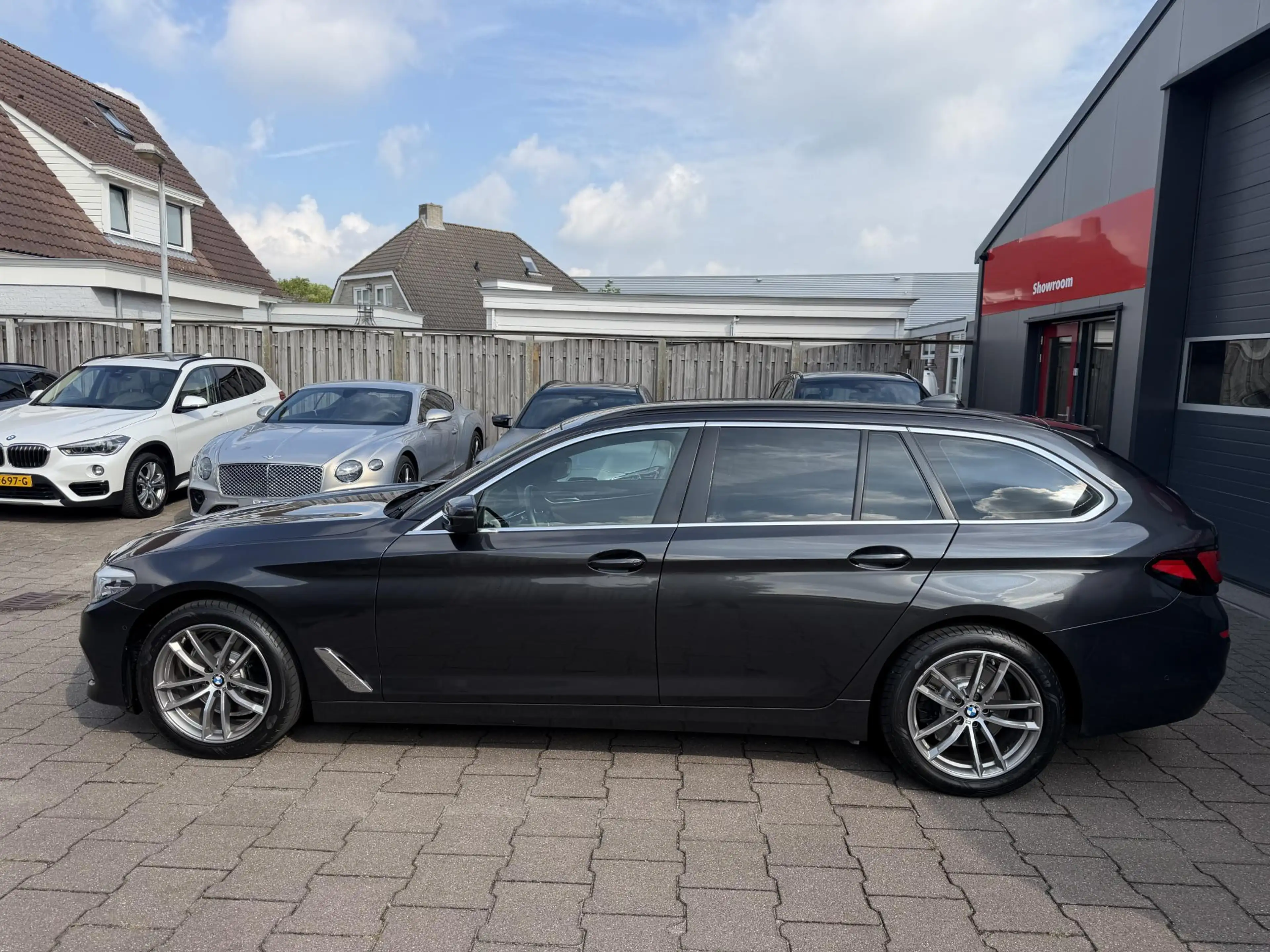 BMW 520 5-serie Touring 520i Executive Leder|ShadowLine|LC — photo 16
