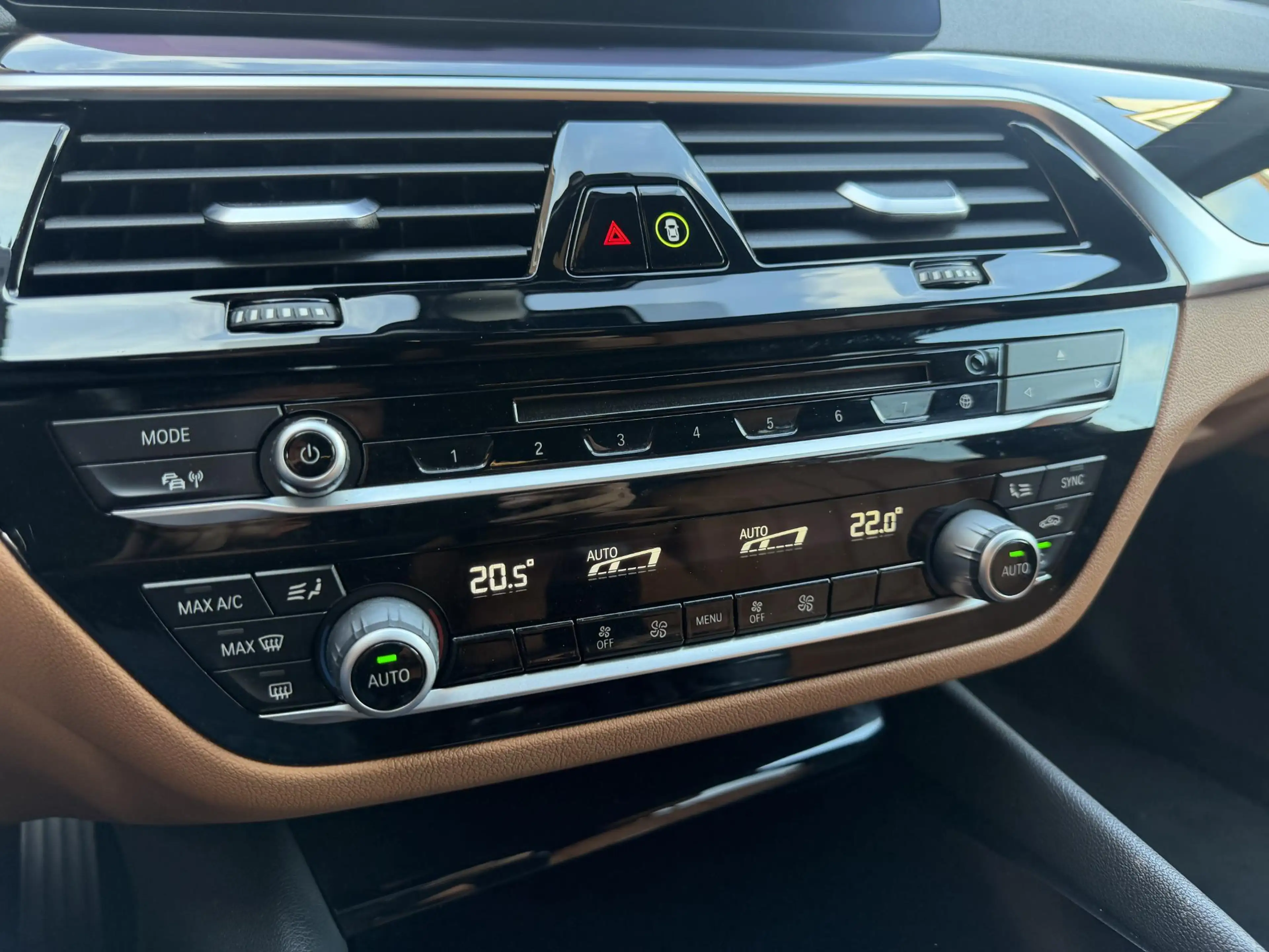 BMW 520 5-serie Touring 520i Executive Leder|ShadowLine|LC — photo 15
